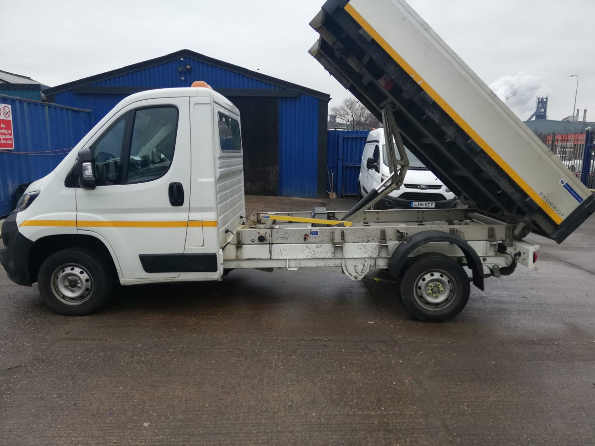 2019 19 Peugeot boxer tipper - 32k miles - Euro 6 - OY19 HCA - Image 3 of 21