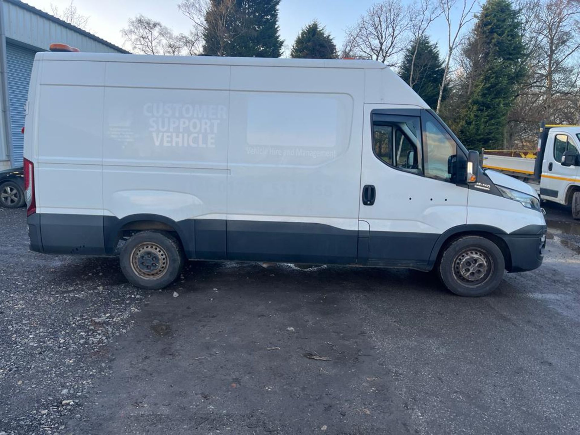 2017 Iveco daily mwb workshop van - Pto driven arc welder and 110v plug and 12v and 24v jump point - Image 8 of 11