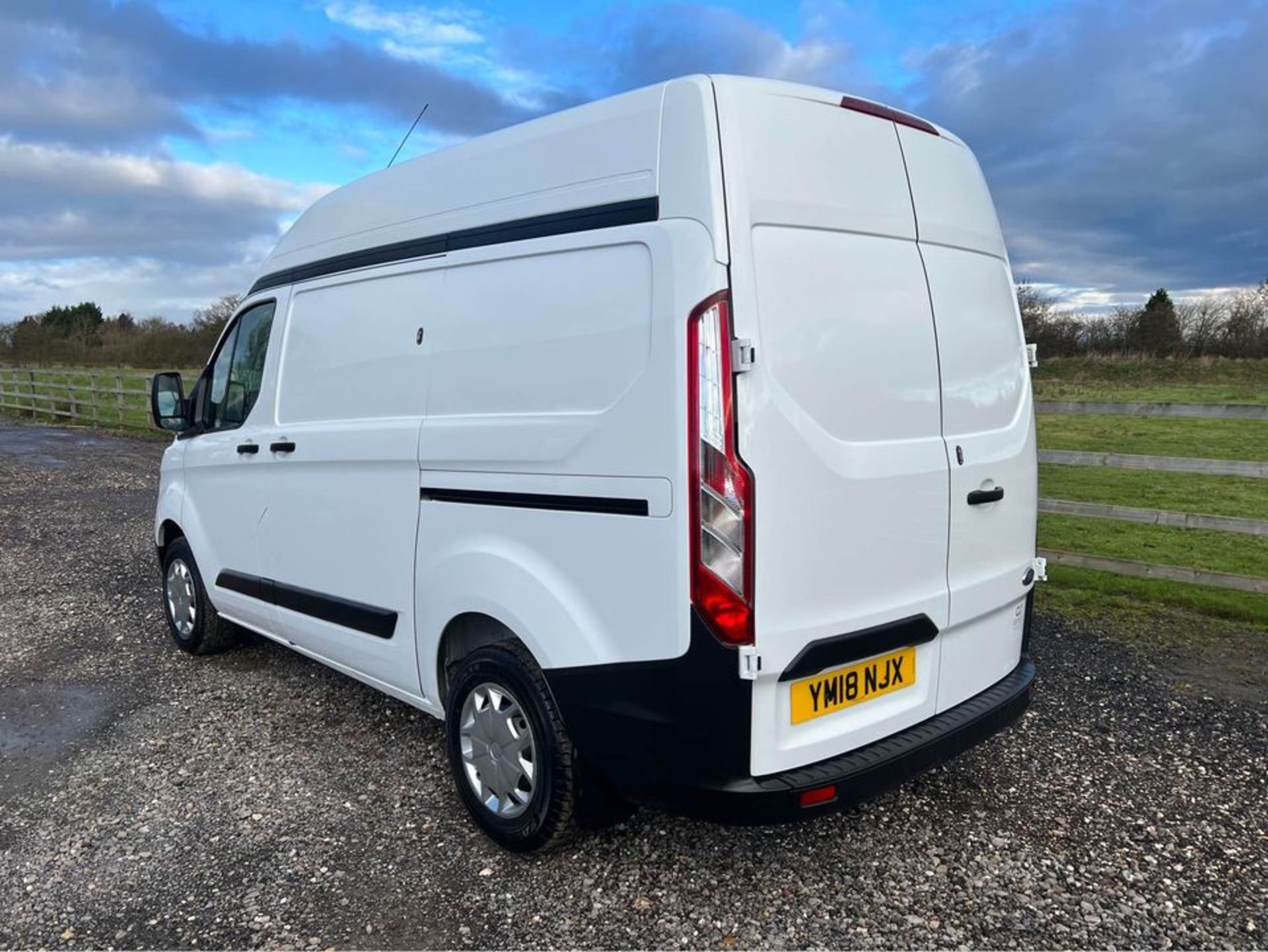 2018 Ford Transit Custom High Roof Euro 6 | ULEZ | Facelift | HPI Clear | 164k Miles - Image 5 of 19