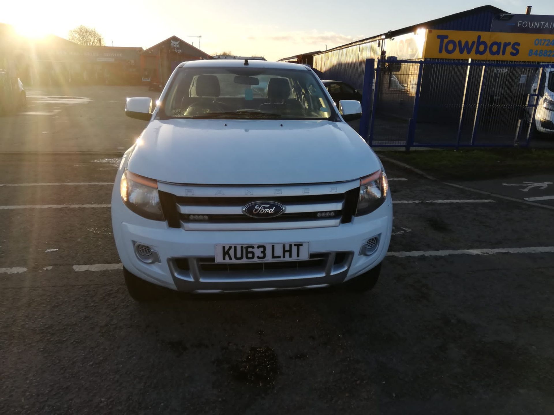 2013 63 ford ranger super cab white pick up - 62k miles - 4 seats - 2.2 diesel - KU63 LHT - Image 2 of 8