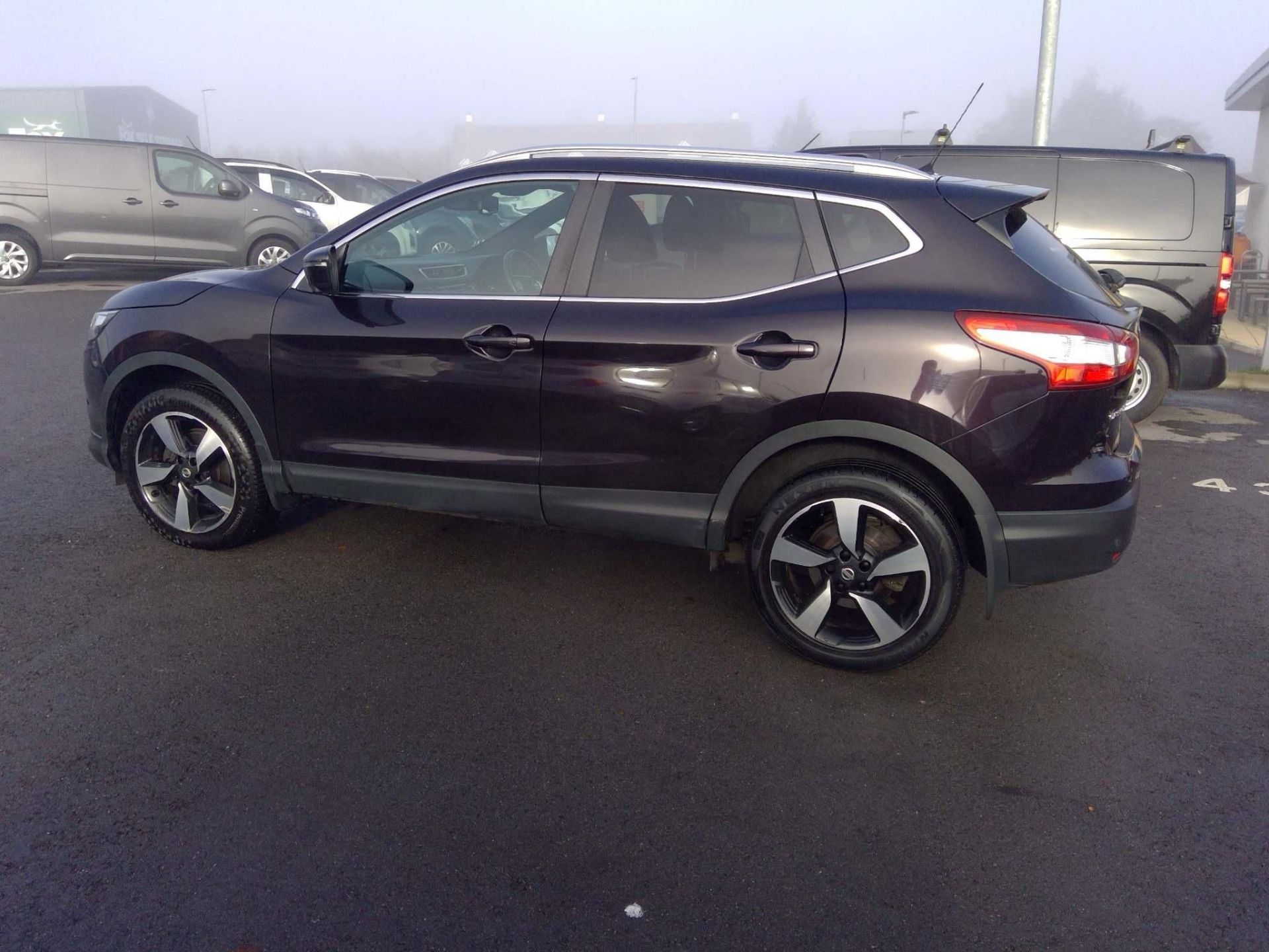 2017 Nissan Qashqai 1.6 Dci N-Vision 5 dr SUV - 155,402 miles - 7 services - WJ17LYO - Image 4 of 37