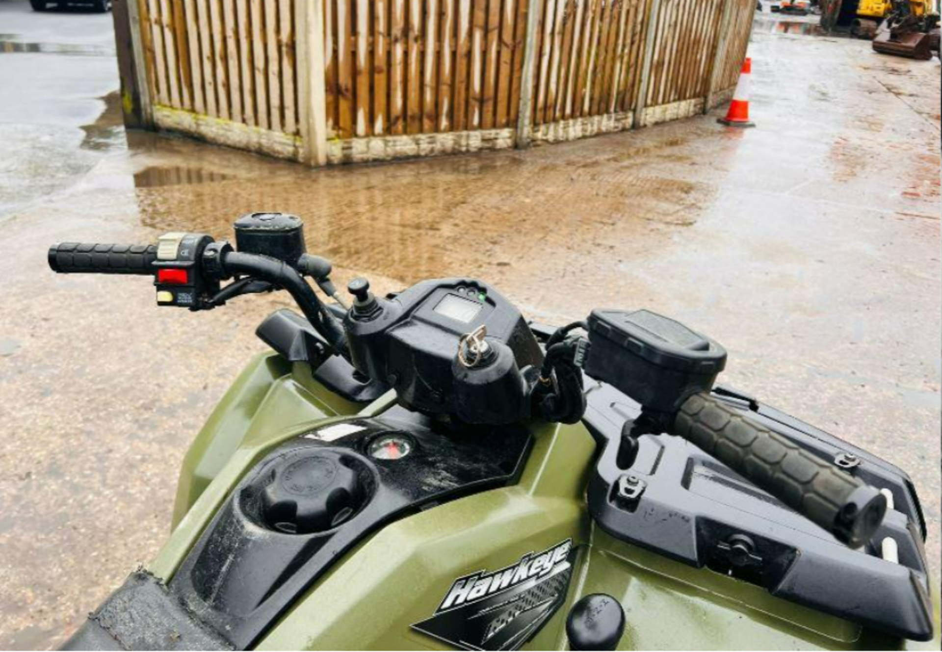 POLARIS HAWKEYE QUAD BIKE C/W FORWARDS AND REVERSE DRIVE - Image 7 of 10