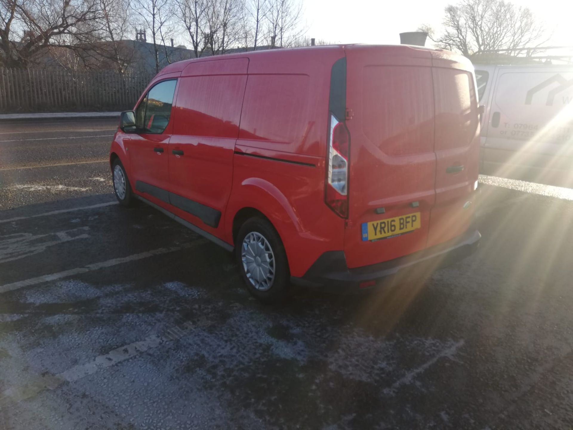 2016 16 ford Transit connect Lwb Red Panel van - Full service history - air con - YR16 BFP - Image 5 of 10