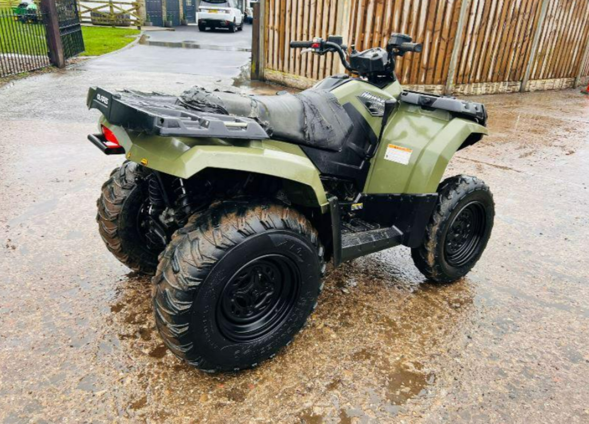 POLARIS HAWKEYE QUAD BIKE C/W FORWARDS AND REVERSE DRIVE - Image 3 of 10