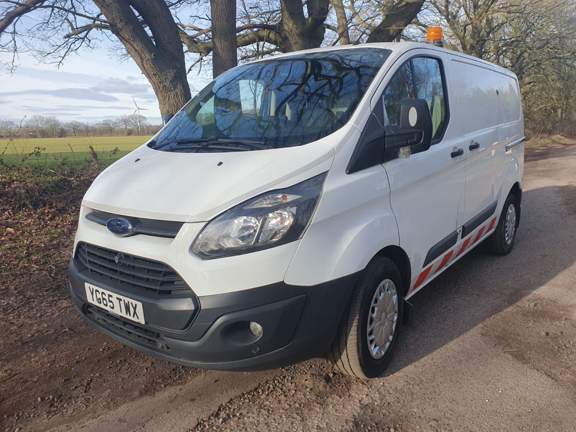 2015 65 ford Transit custom Panel van - 83k miles - ex cadent gas - 2.2 Diesel - YG65 TWX - Image 3 of 13