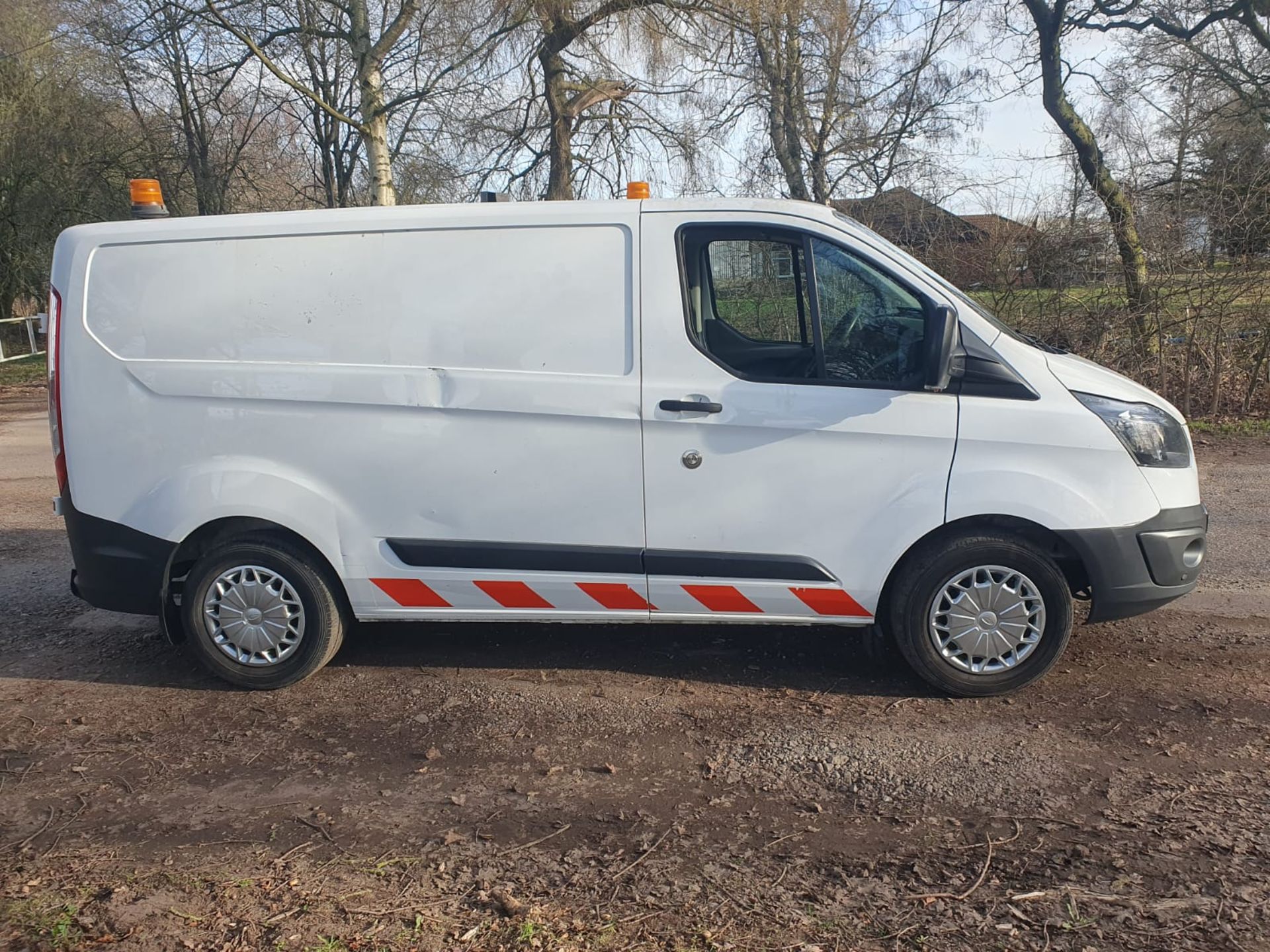 2015 65 ford Transit custom Panel van - 83k miles - ex cadent gas - 2.2 Diesel - YG65 TWX - Image 8 of 13