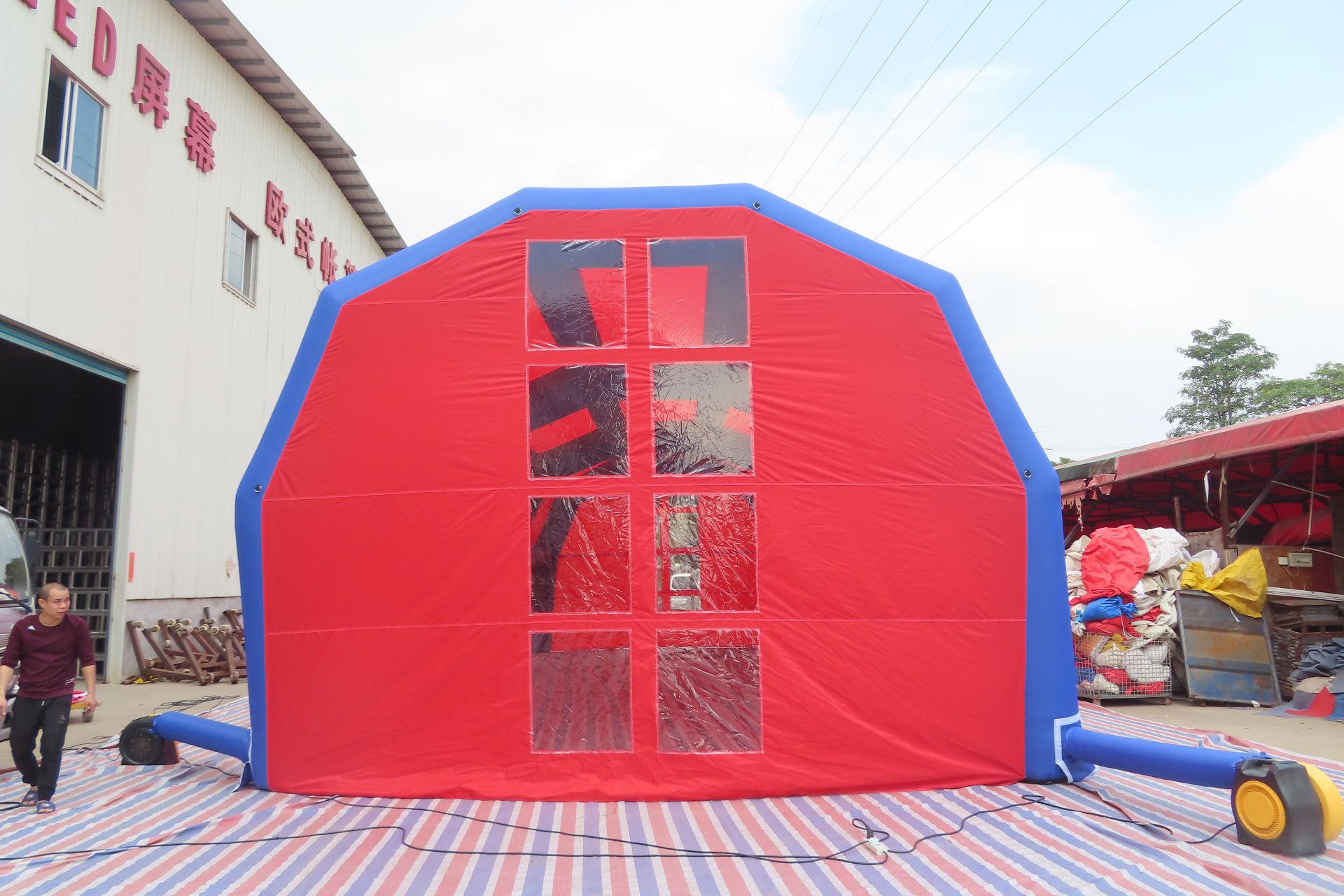 BRAND NEW LARGE INFLATABLE MARQUEE PARTY TENT - 15m x 6m x 4.5m - Image 2 of 9