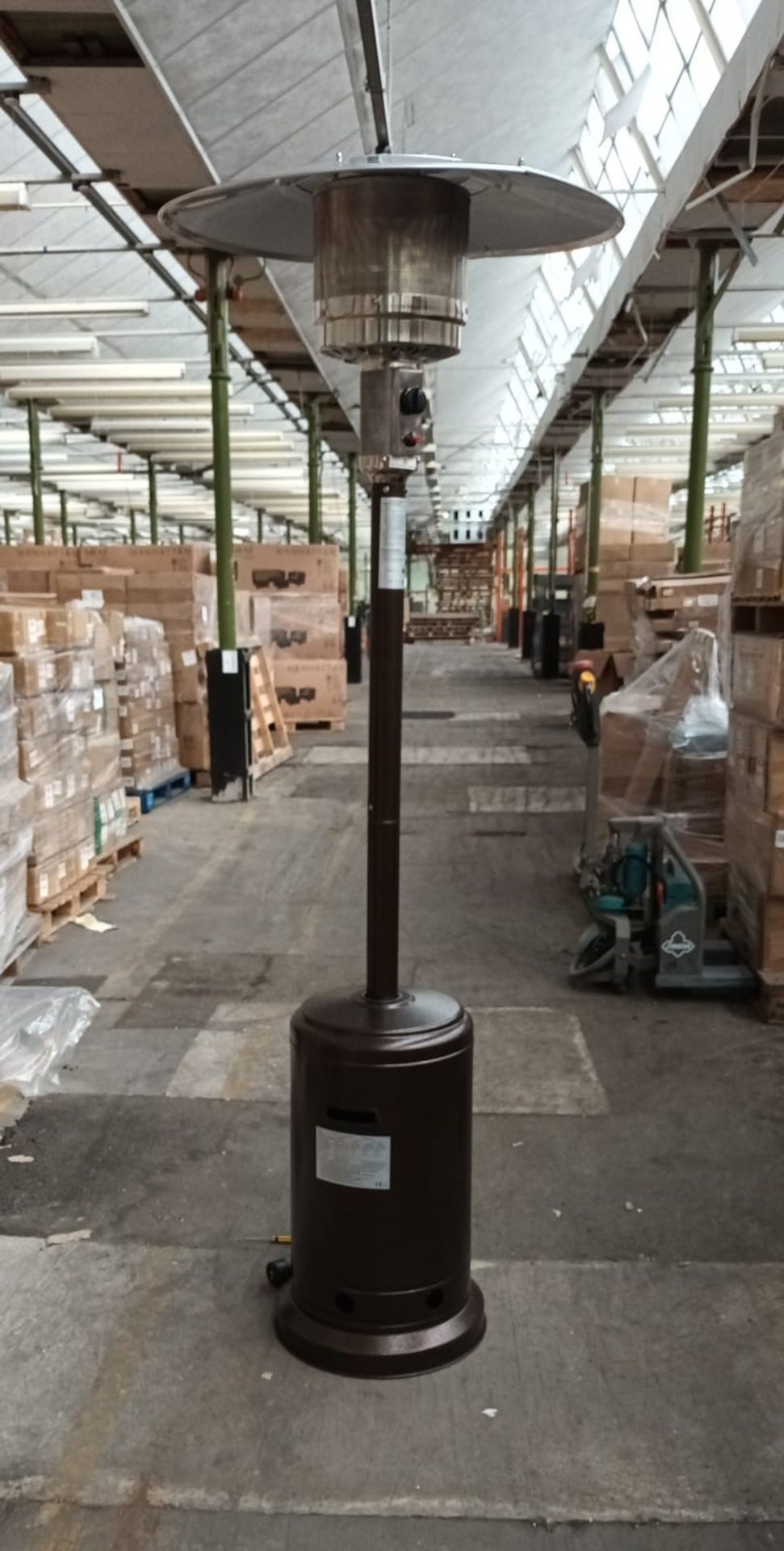 (L256) - 1 Pallet Containing Approx 6 Brand new black gas patio heaters