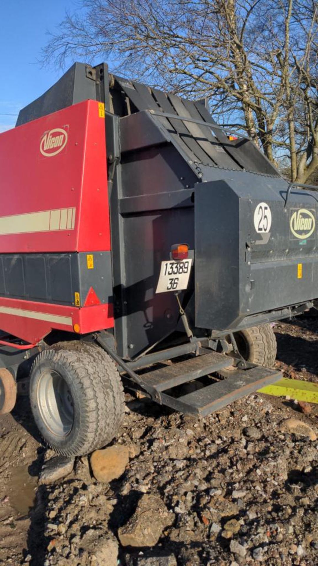 VICON RV187 ROUND BALER