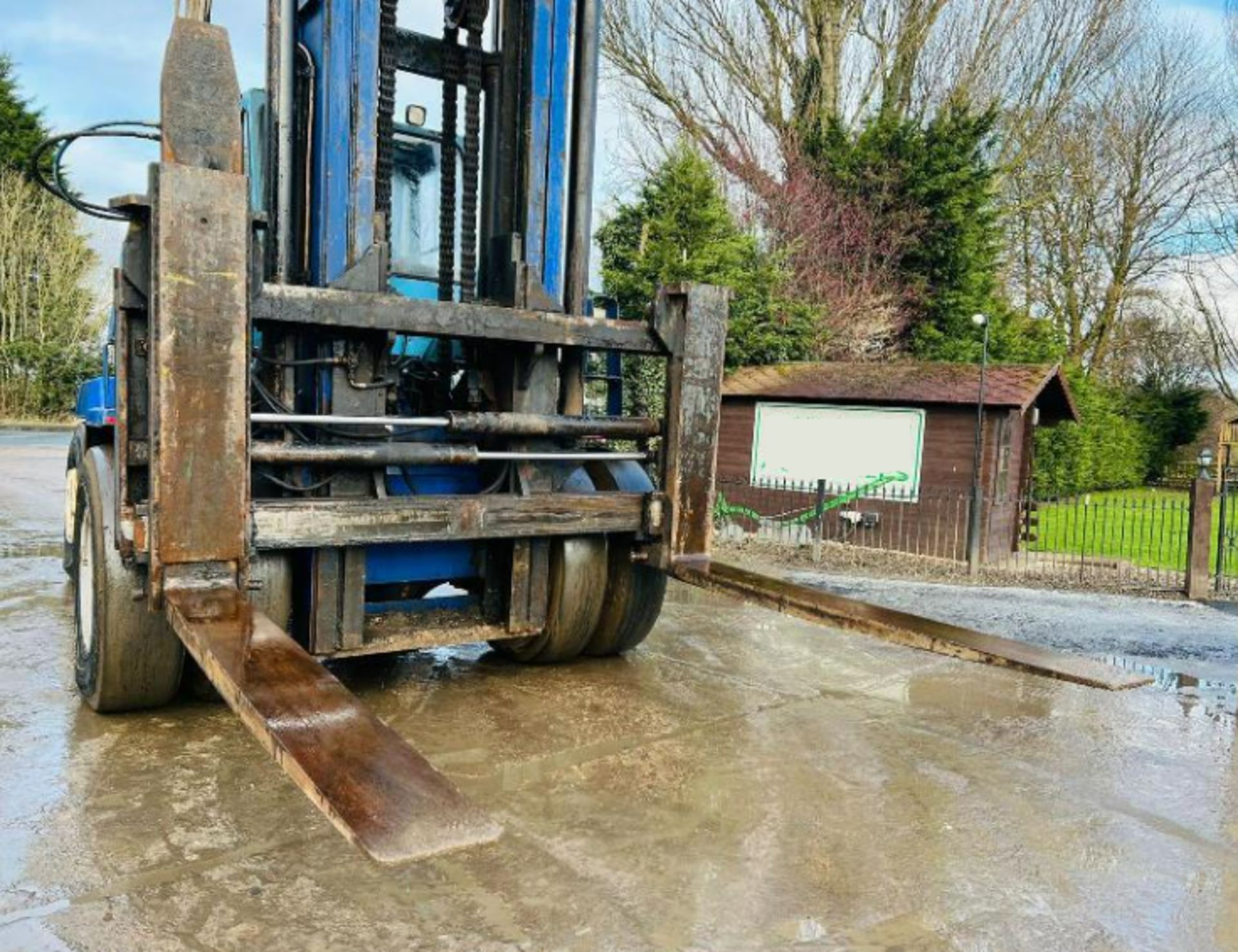 SVE DIESEL FORKLIFT C/W HYDRAULIC TINE POSITIONER , SIDE SHIFT & TINE HEIGHT - Image 11 of 18