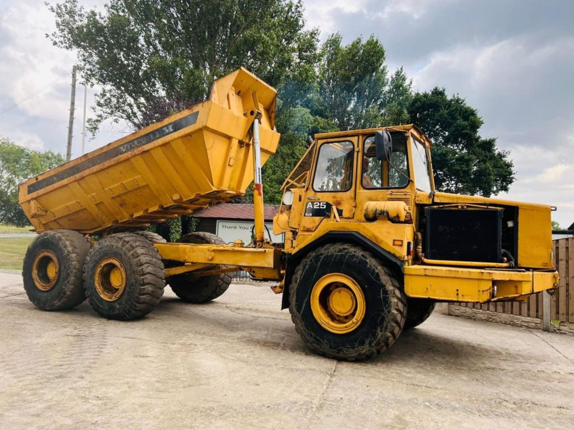 VOLVO BM A25 6X6 ARTICULATED DUMP TRUCK C/W HYDRAULIC STRAIGHT TIP - Image 16 of 17