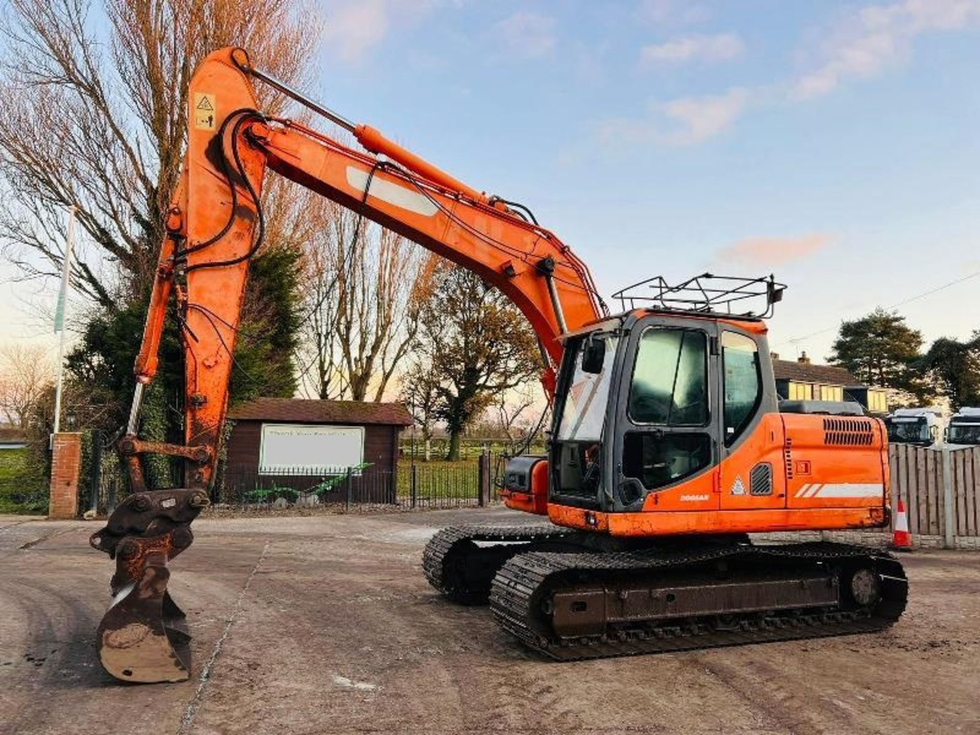 DOOSAN DX140LC TRACKED EXCAVATOR * YEAR 2011 , ONLY 6485 HOURS - Image 14 of 14