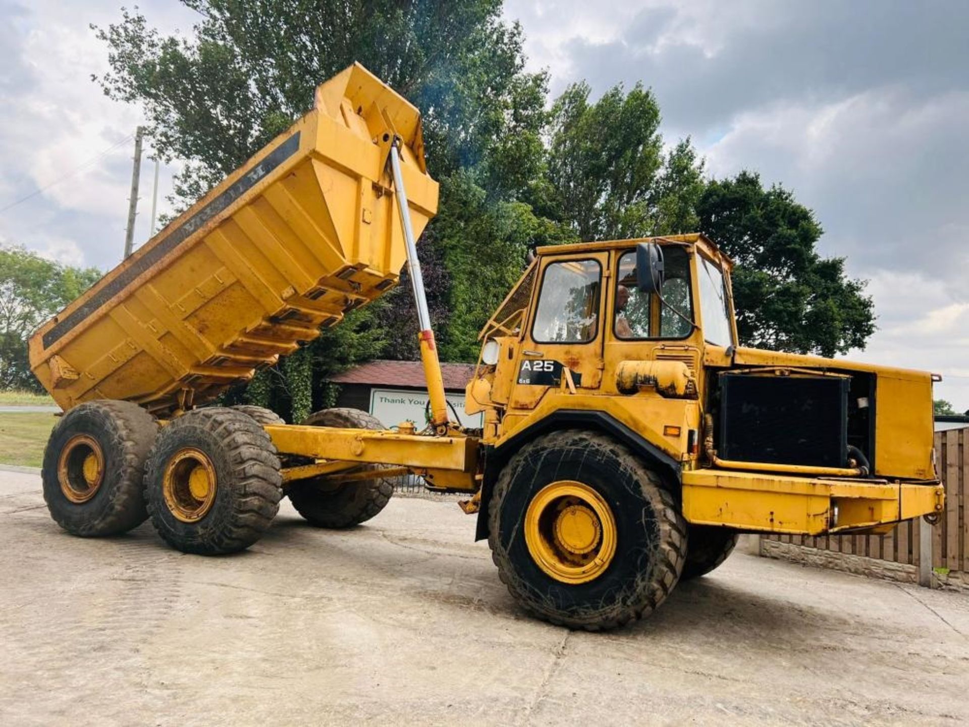 VOLVO BM A25 6X6 ARTICULATED DUMP TRUCK C/W HYDRAULIC STRAIGHT TIP - Image 8 of 17