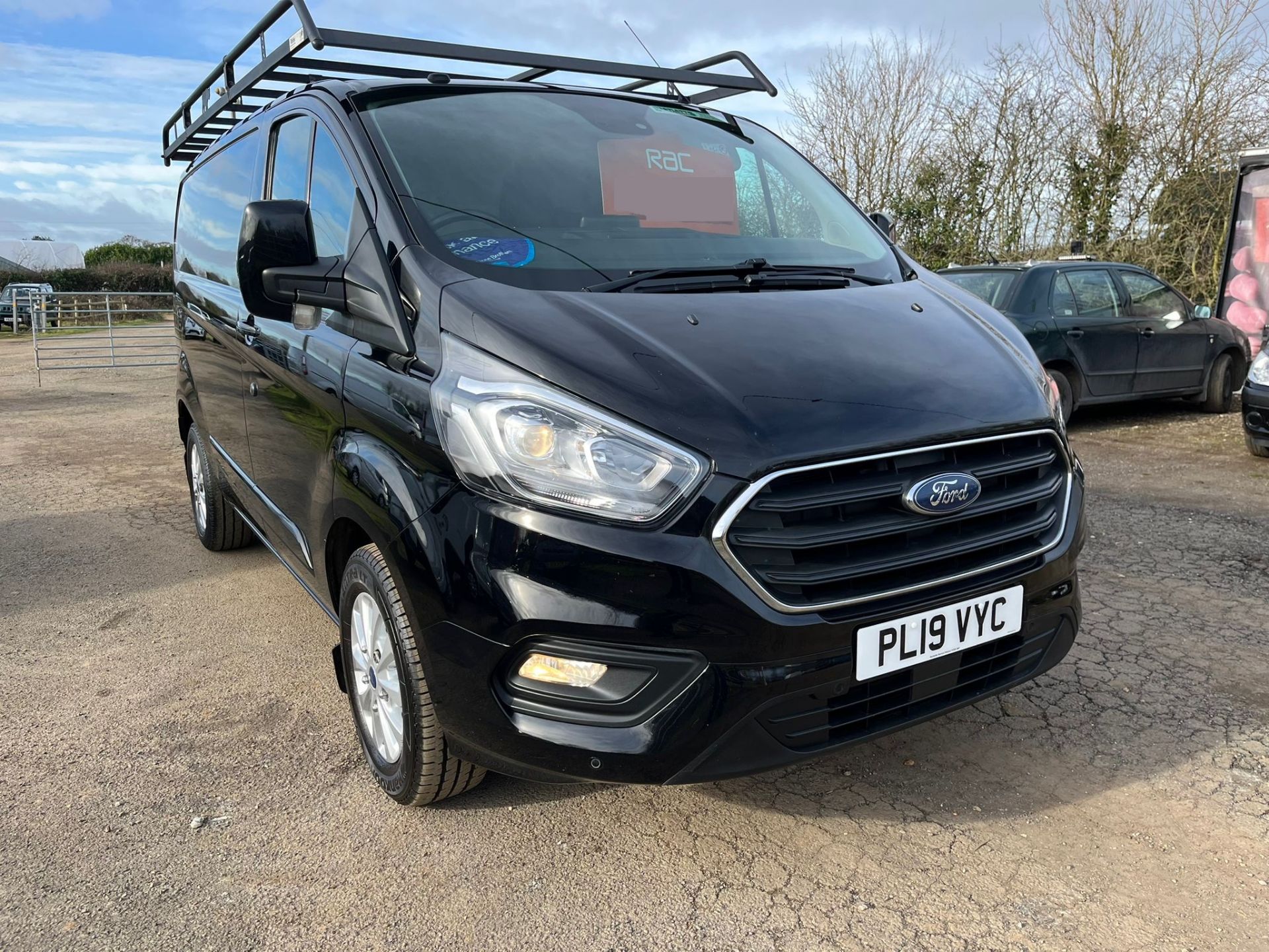 2019 FORD TRANSIT CUSTOM 280 SWB LIMITED PANEL VAN - 65K MILES - NEW MOT - PL19 VYC