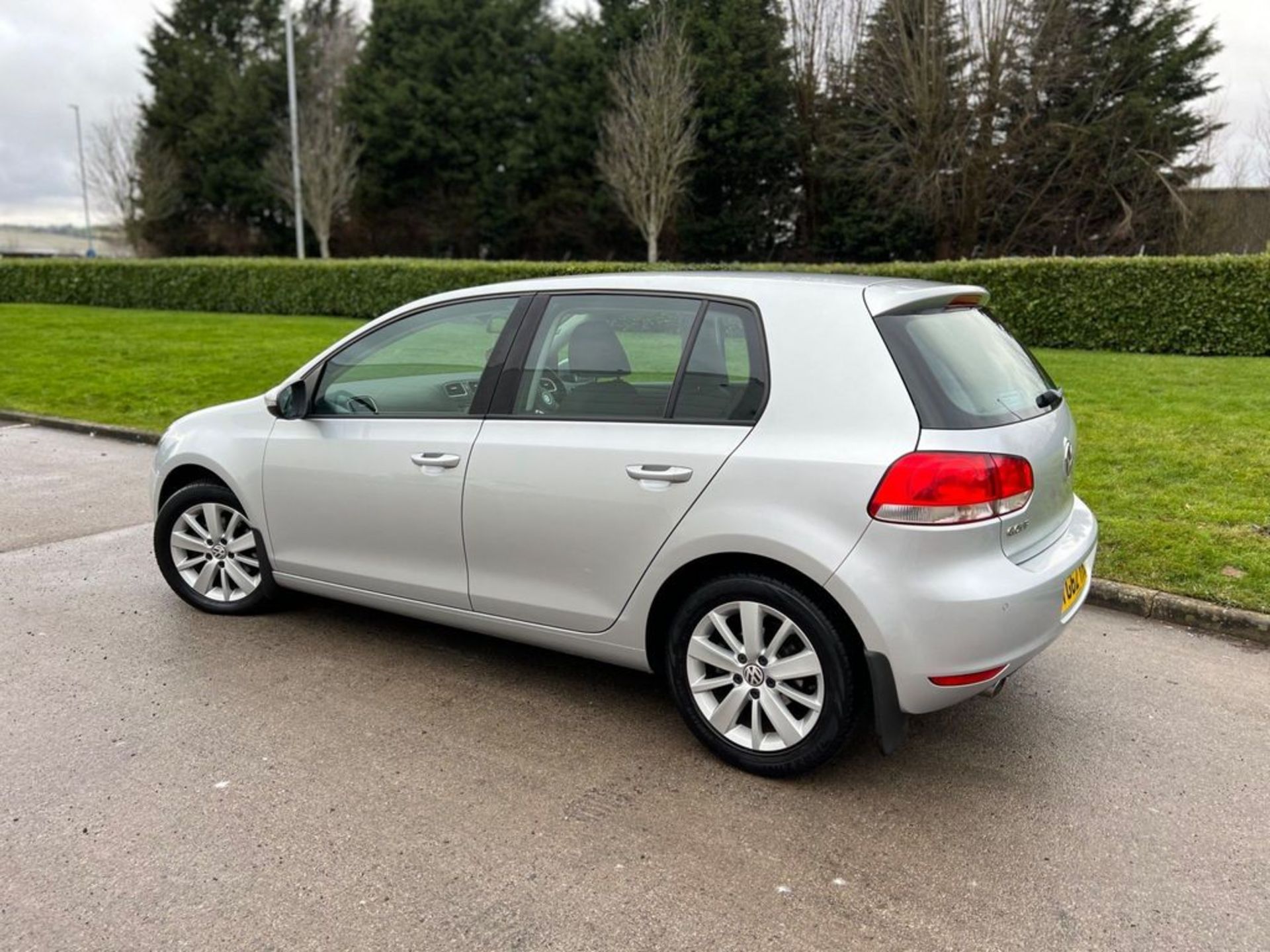 VOLKSWAGEN GOLF 1.6 TDI MATCH DSG EURO 5 5DR - Image 44 of 49