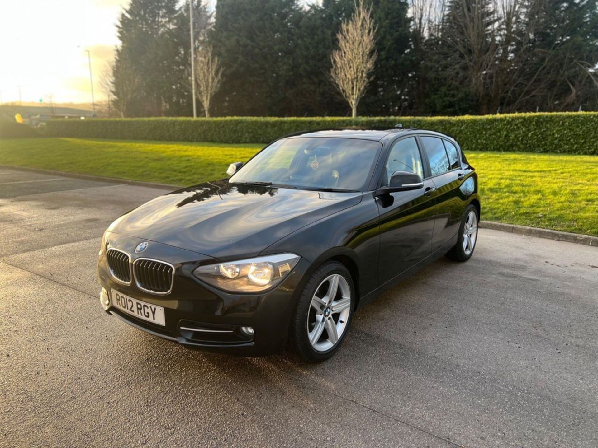 BMW 1 SERIES 2.0 116D SPORT EURO 5 (S/S) 5DR - Image 8 of 40