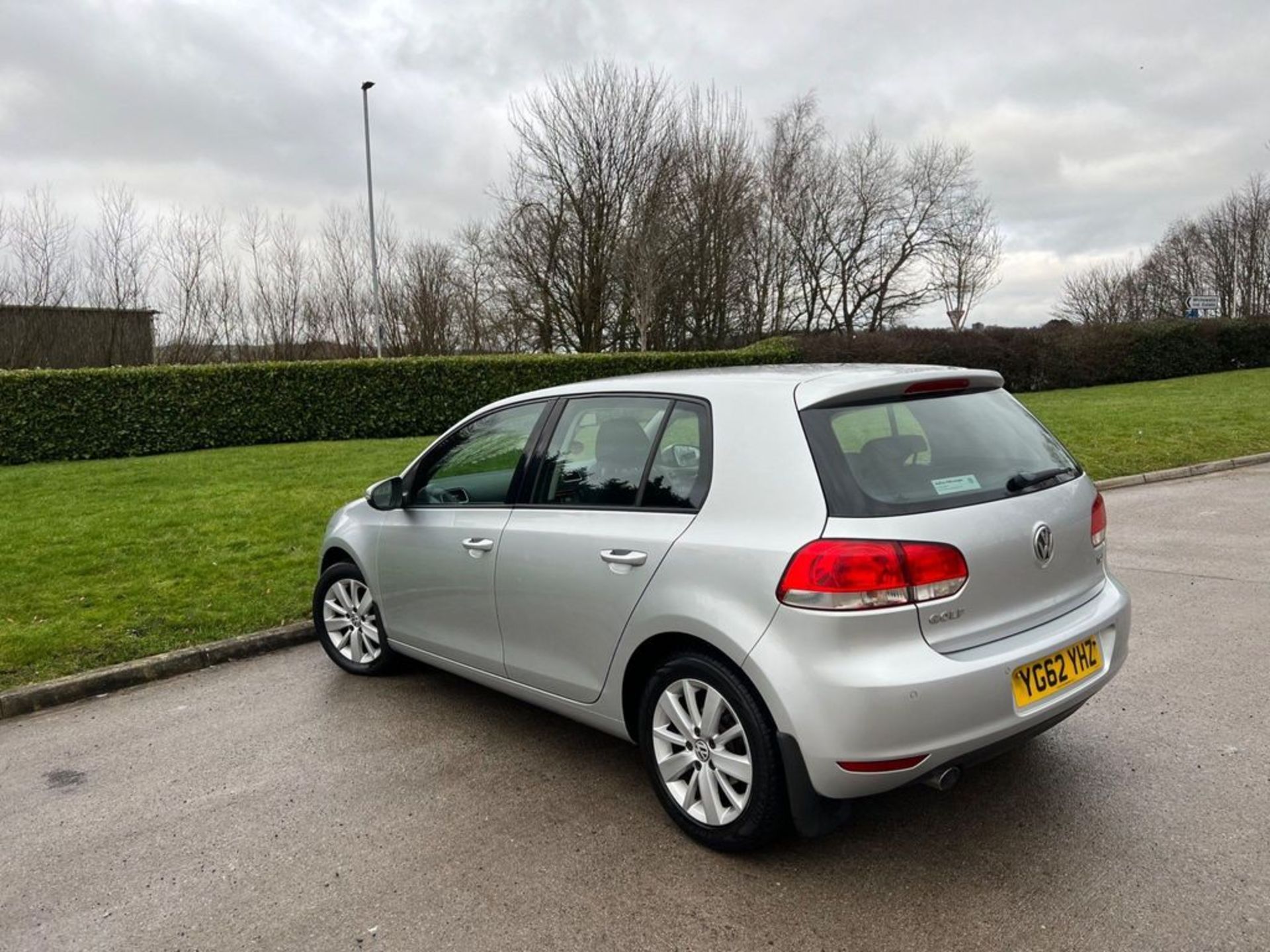 VOLKSWAGEN GOLF 1.6 TDI MATCH DSG EURO 5 5DR - Image 16 of 49