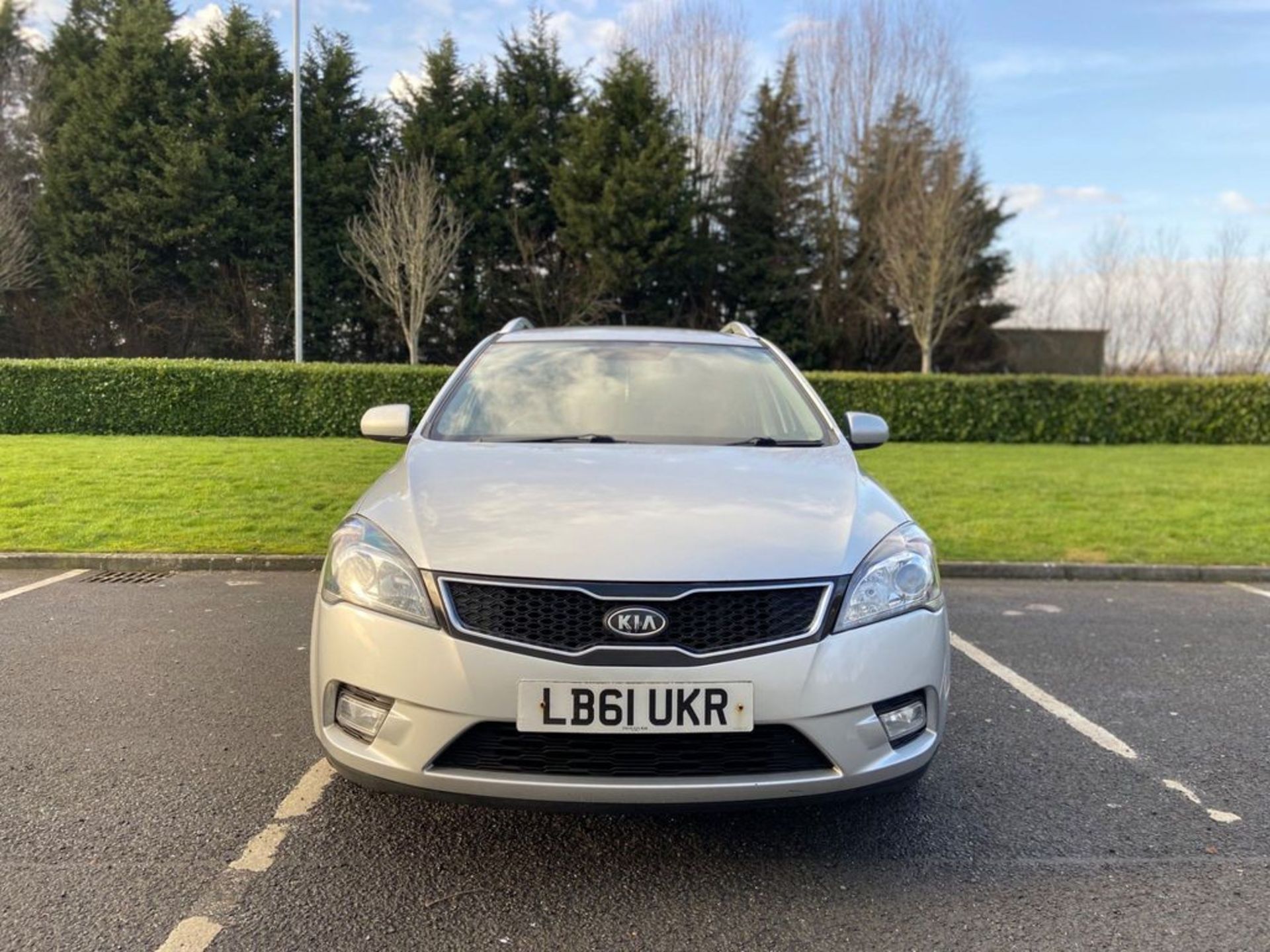 KIA CEED 1.6 CRDI 3 SPORTS WAGON EURO 5 5DR - Image 4 of 39