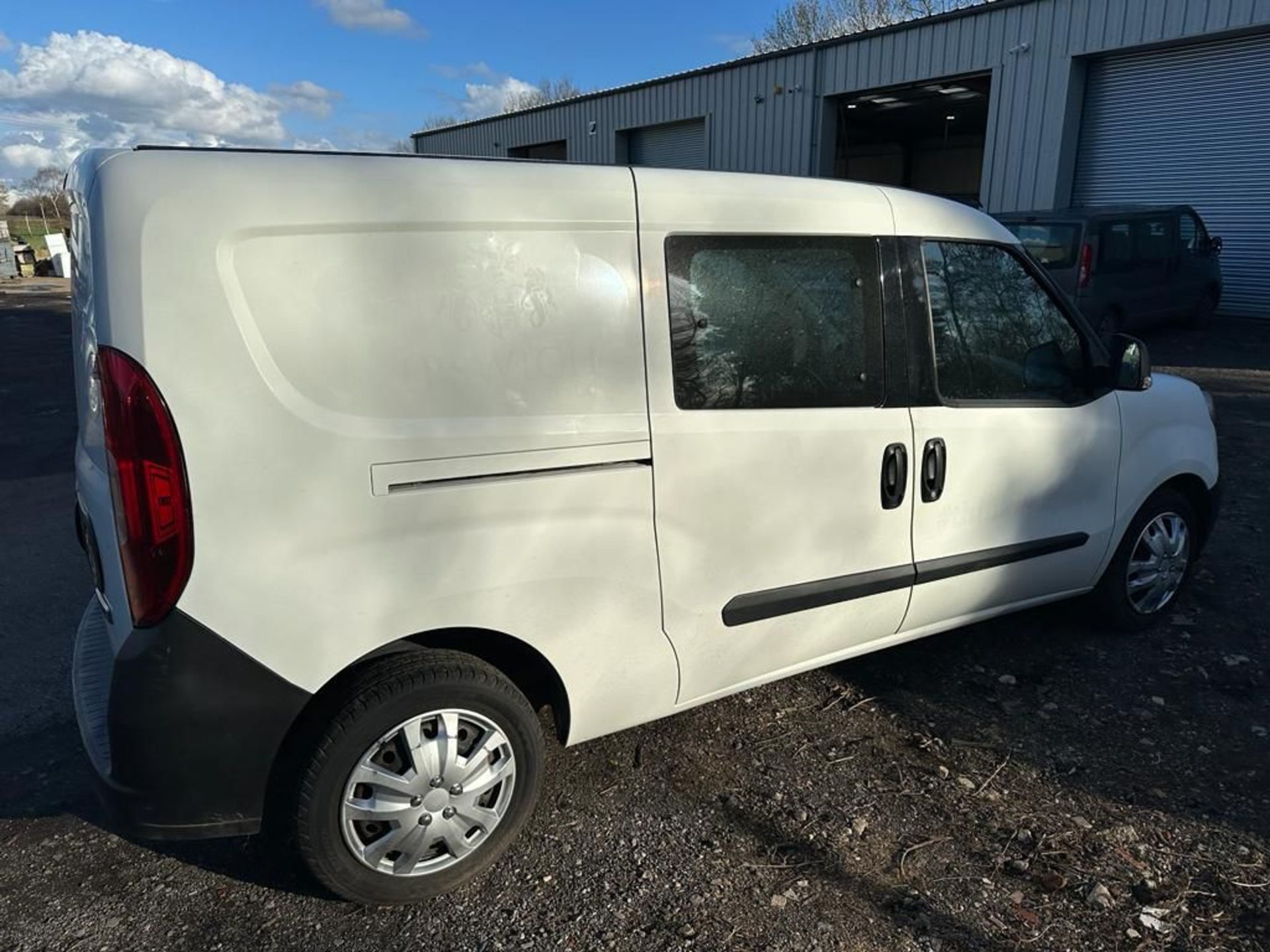 2016 16 FIAT DOBLO CREW VAN - 1.6 AUTOMATIC - ONLY 37K MILES - 5 SEATS - LWB - LC16 DDN - Image 5 of 9