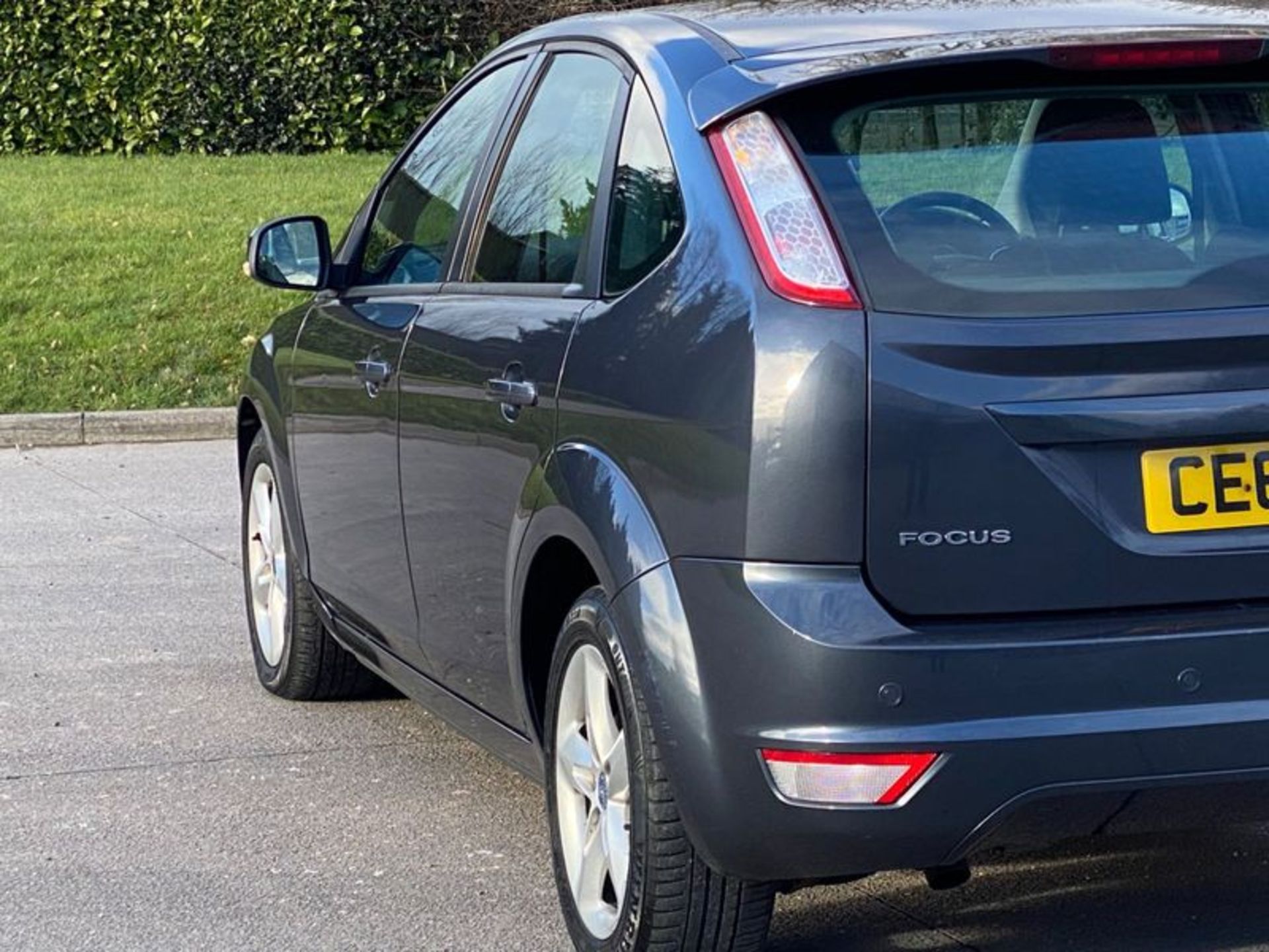 FORD FOCUS 1.6 TDCI DPF ZETEC 5DR 2010 (60 REG) - Image 26 of 83