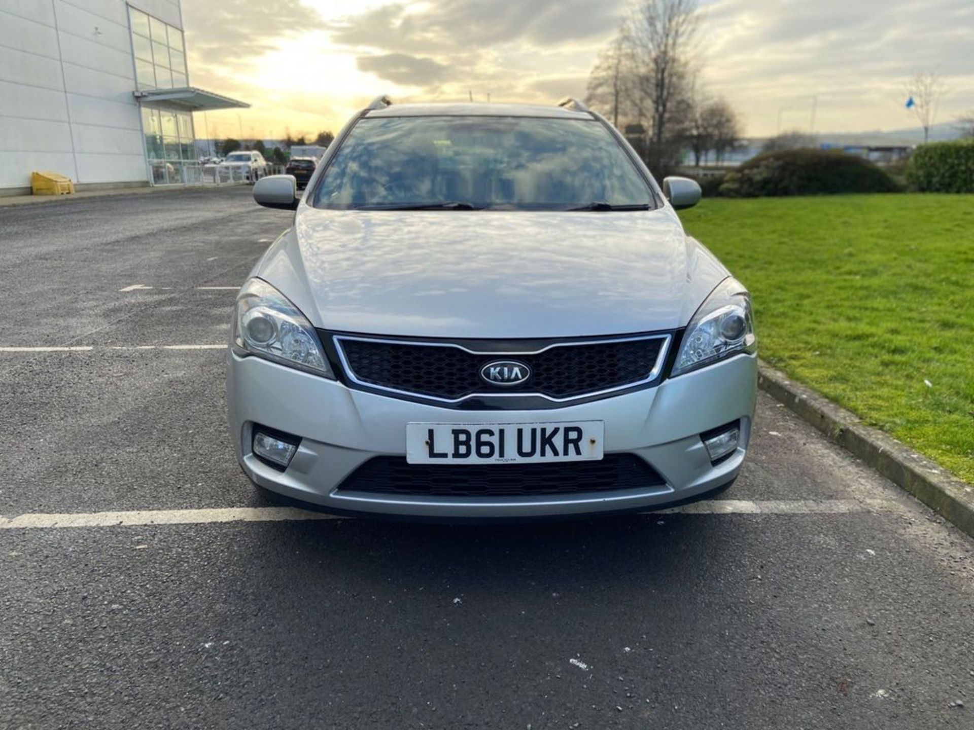 KIA CEED 1.6 CRDI 3 SPORTS WAGON EURO 5 5DR - Image 21 of 39