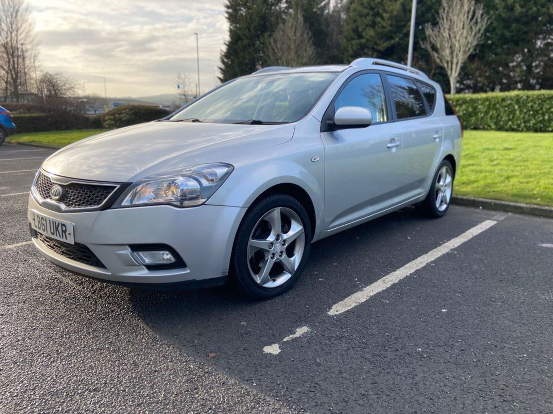 KIA CEED 1.6 CRDI 3 SPORTS WAGON EURO 5 5DR - Image 6 of 39