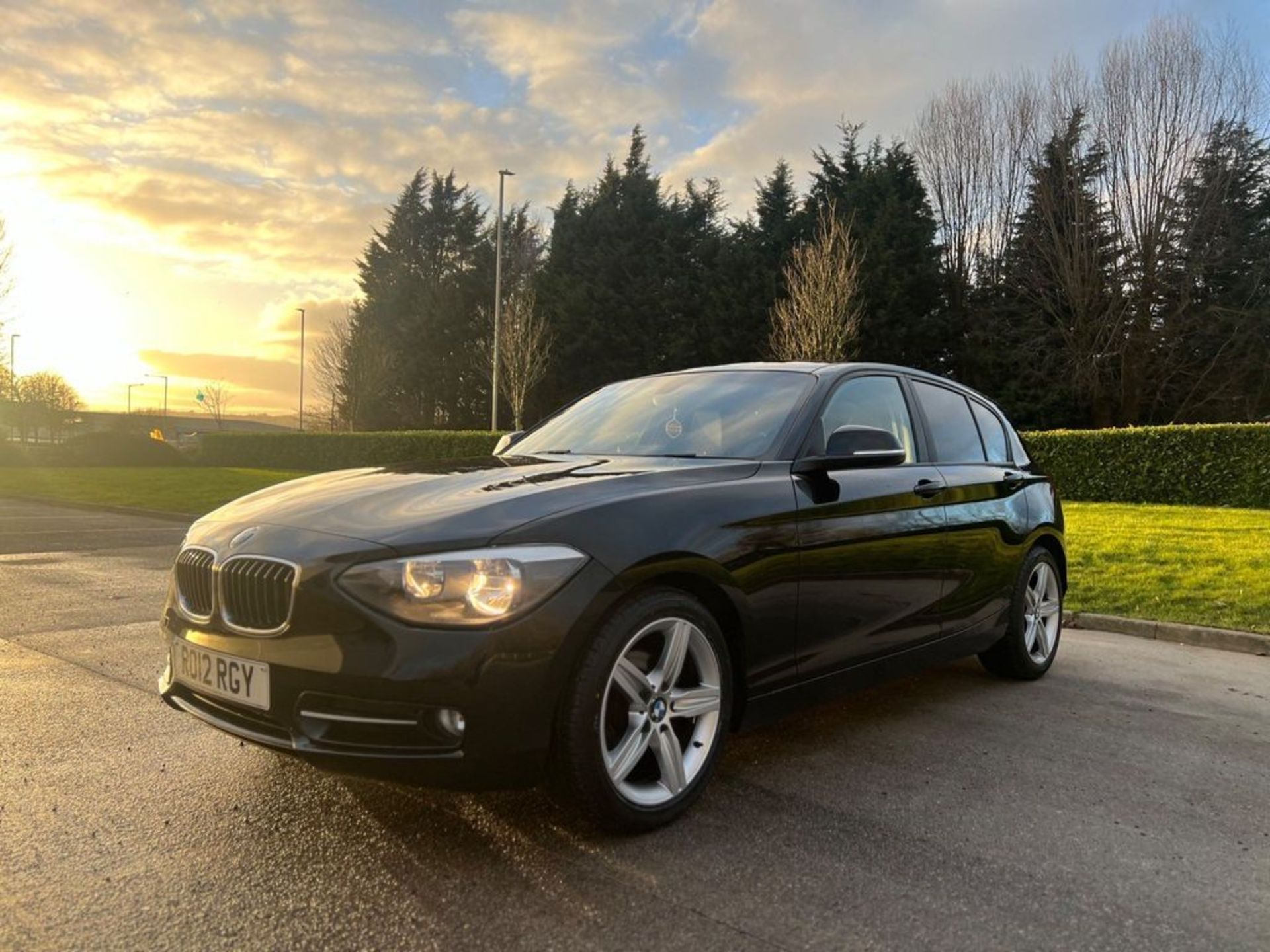 BMW 1 SERIES 2.0 116D SPORT EURO 5 (S/S) 5DR - Image 5 of 40
