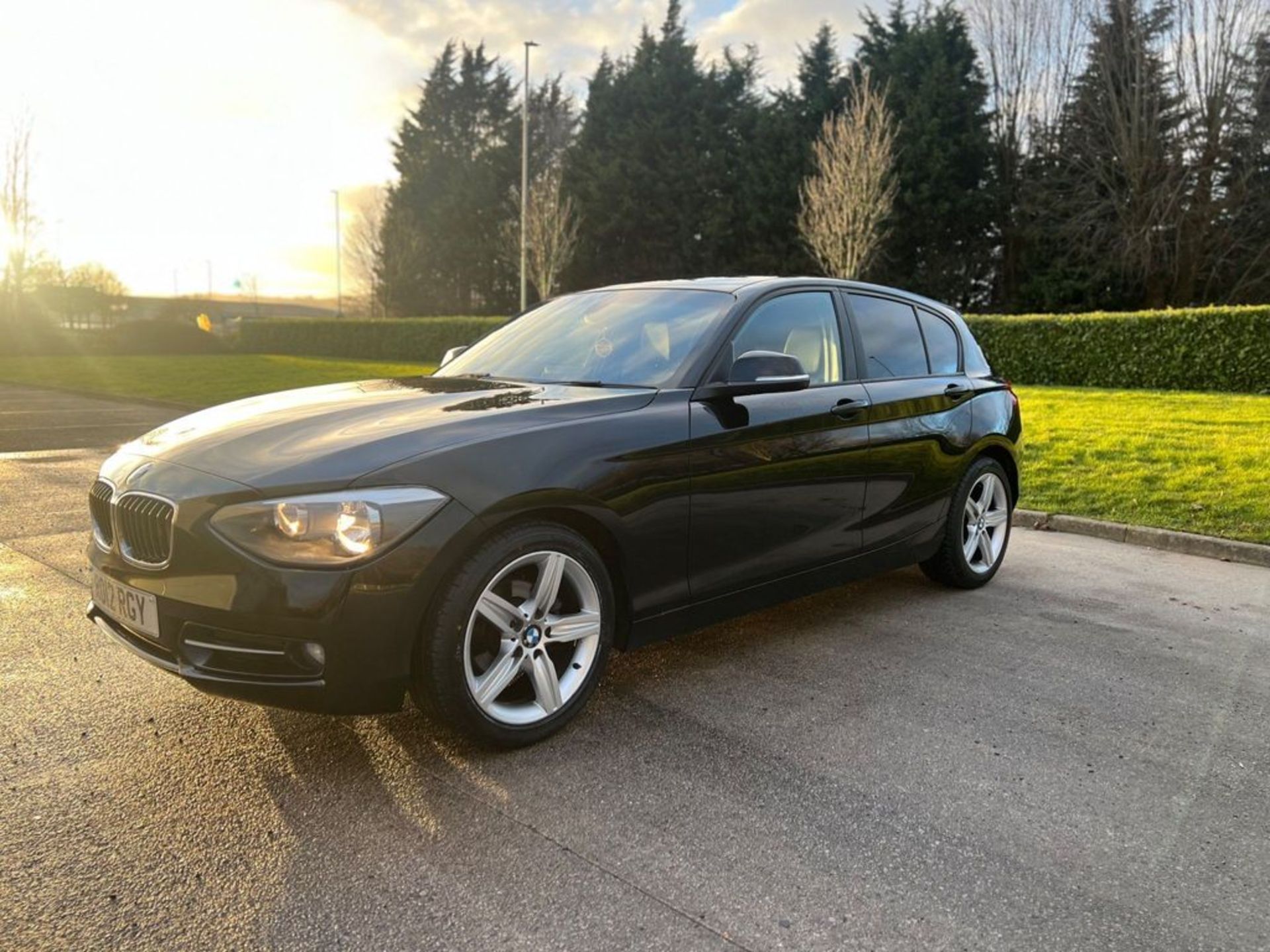 BMW 1 SERIES 2.0 116D SPORT EURO 5 (S/S) 5DR - Image 7 of 40