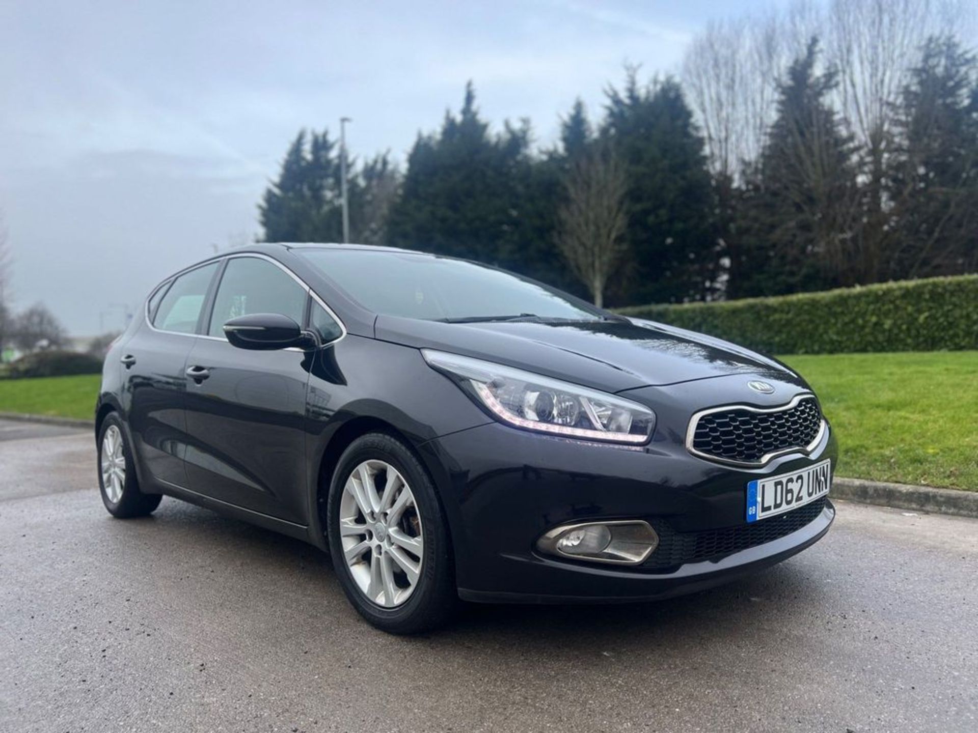 KIA CEED 1.6 CRDI ECODYNAMICS 2 EURO 5 (S/S) 5DR - Image 16 of 38