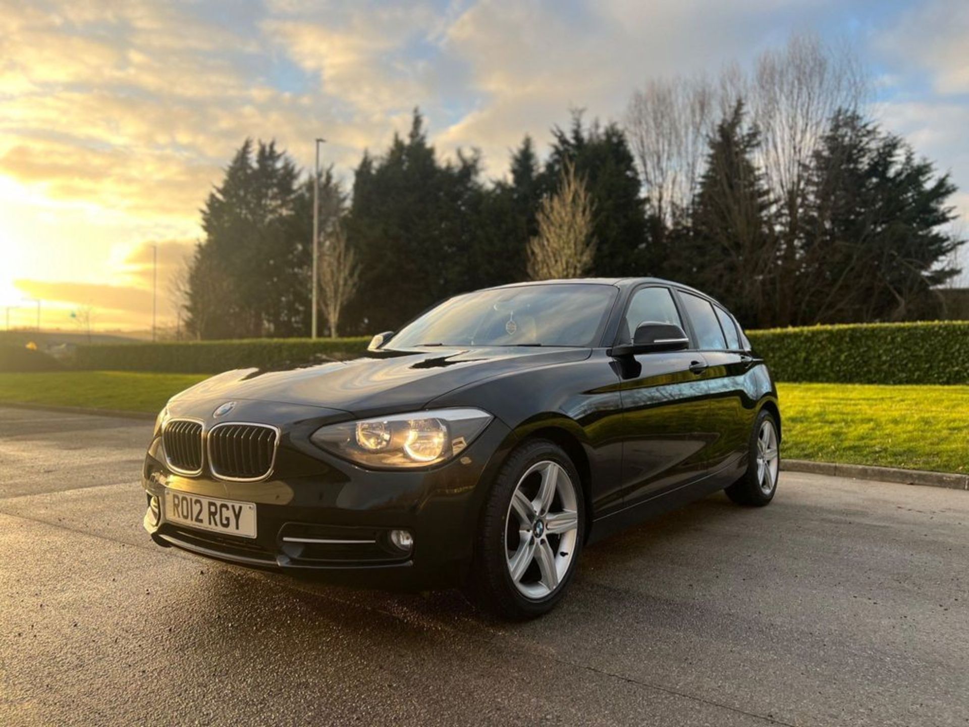 BMW 1 SERIES 2.0 116D SPORT EURO 5 (S/S) 5DR - Image 9 of 40