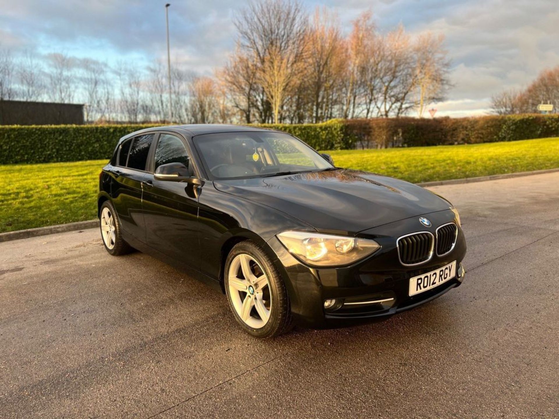BMW 1 SERIES 2.0 116D SPORT EURO 5 (S/S) 5DR - Image 6 of 40