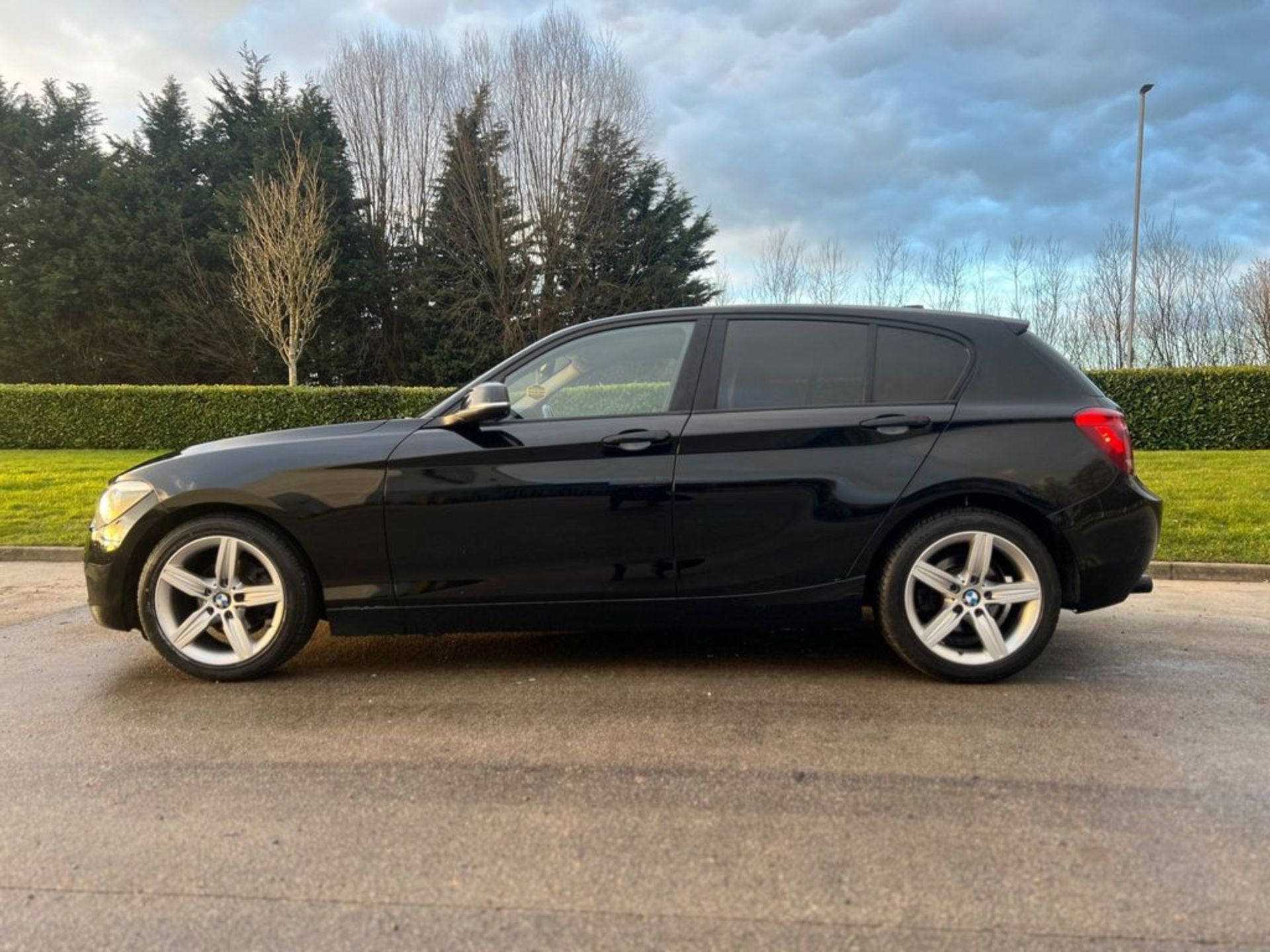 BMW 1 SERIES 2.0 116D SPORT EURO 5 (S/S) 5DR - Image 35 of 40