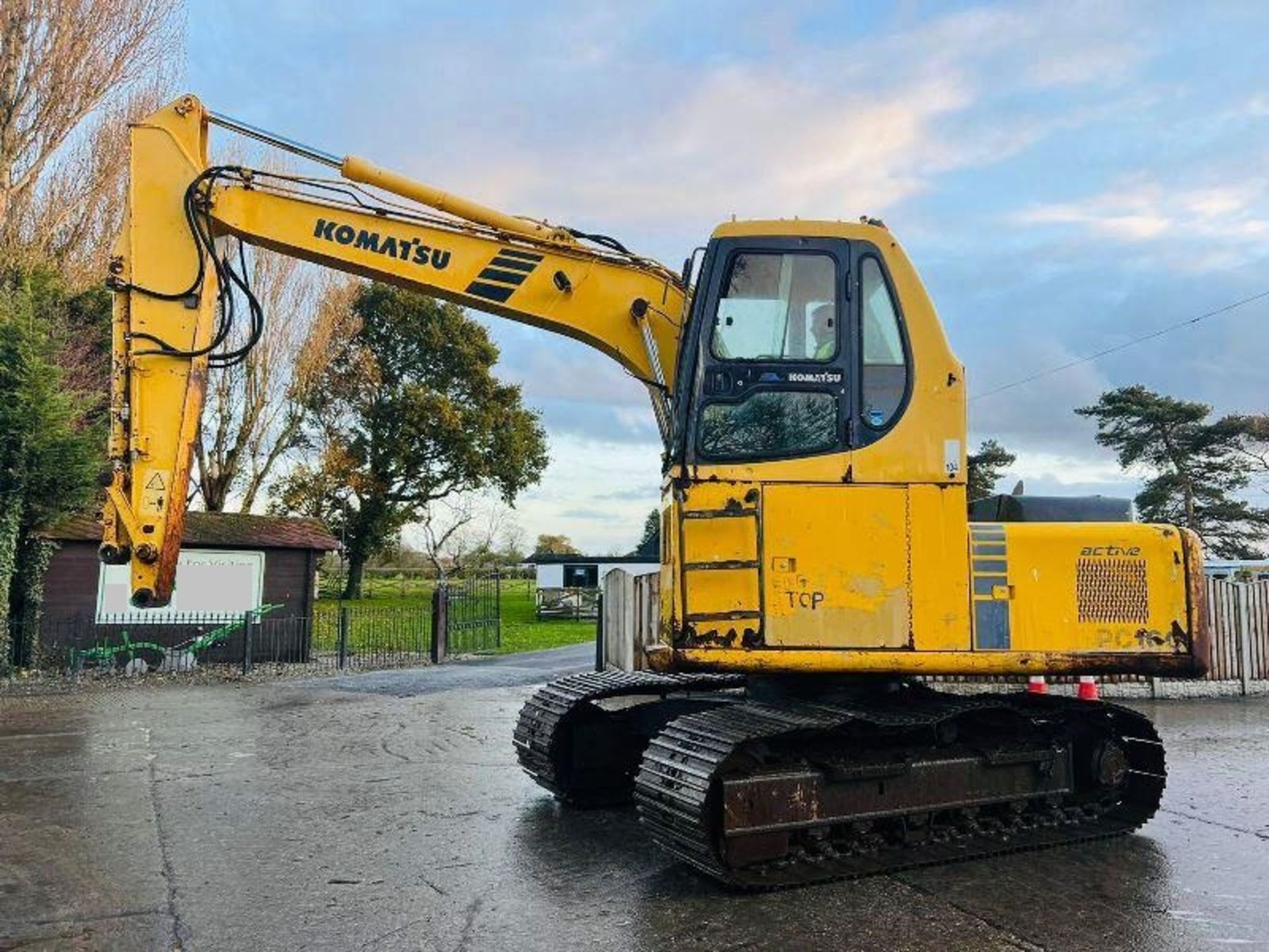 KOMATSU PC160-6K HIGH RISED CABIN EXCAVATOR C/W TURBO - Image 2 of 12