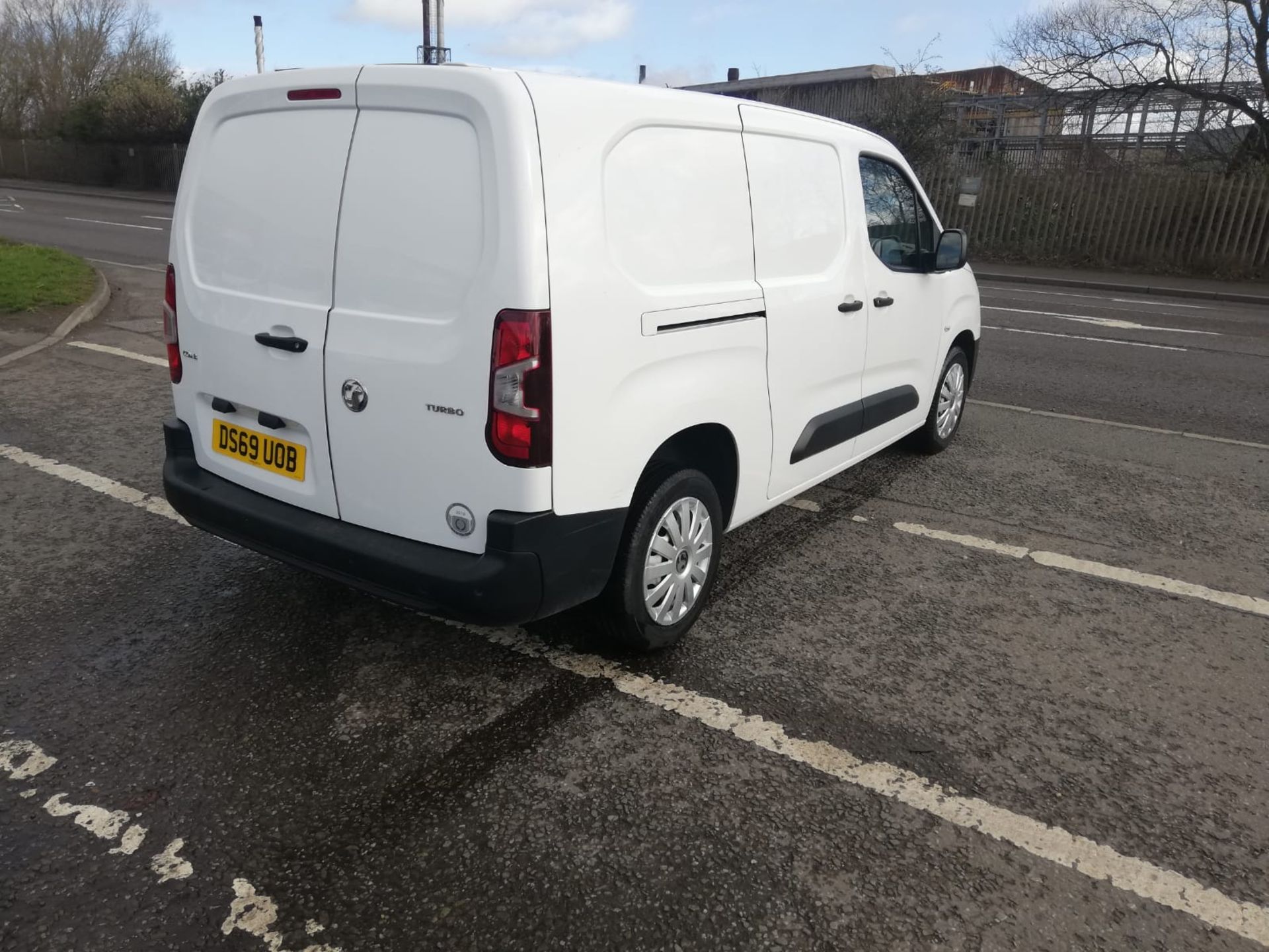 2019 69 VAUXHALL COMBO L2 PANEL VAN - 54K MILES - EURO 6 - TWIN SIDE DOORS - Image 7 of 11