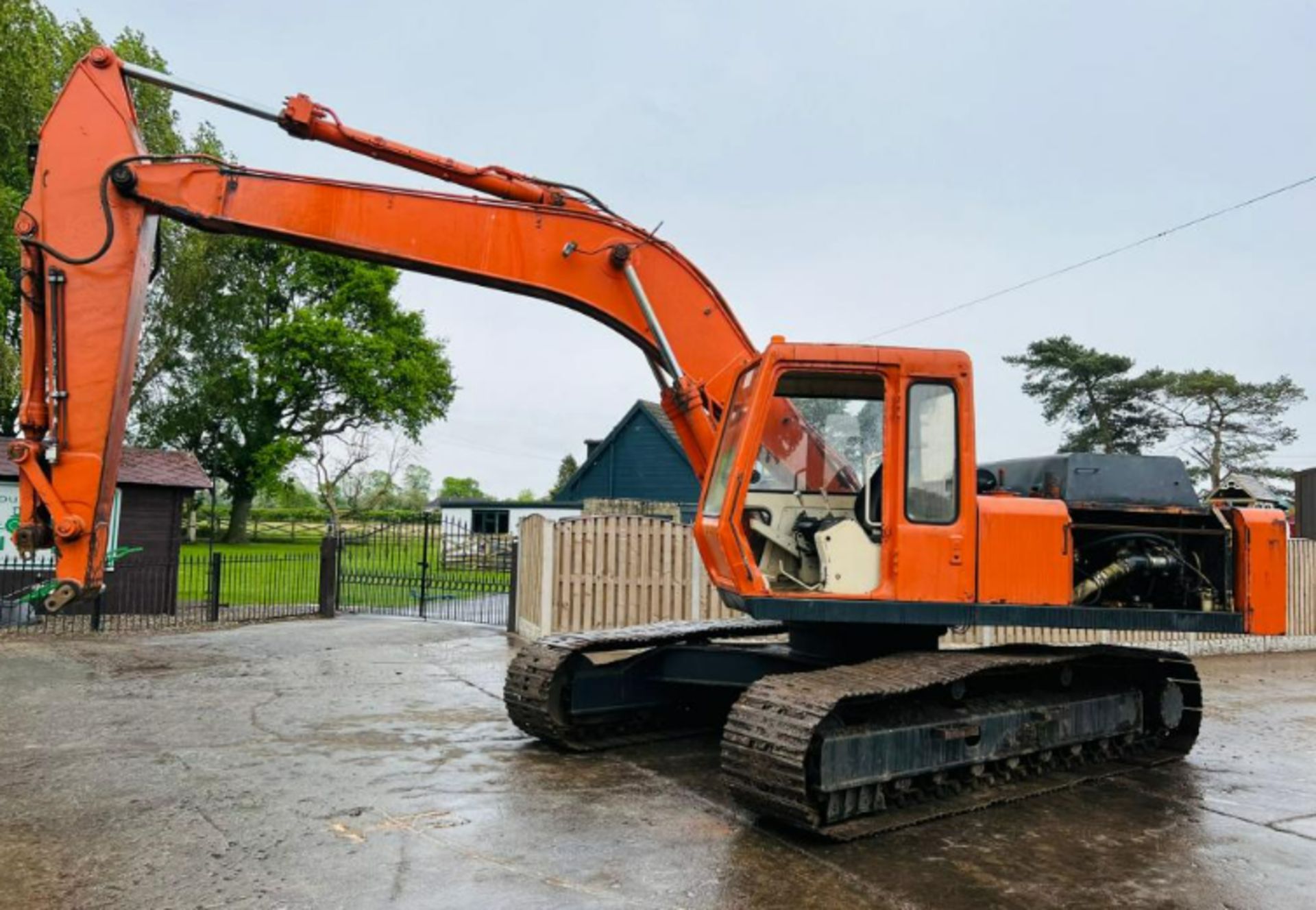 FIAT - HITACHI FH200LC TRACKD EXCAVATOR - Image 10 of 14