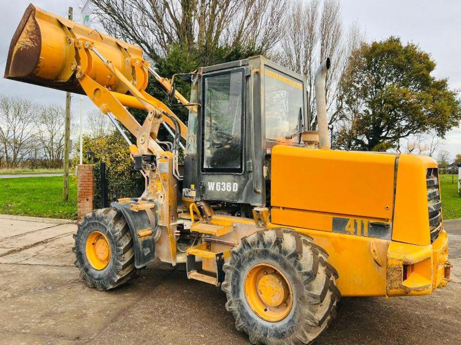 JCB 411 4WD LOADING SHOVEL C/W LOADMASTER 8000 MONITOR - Bild 6 aus 10