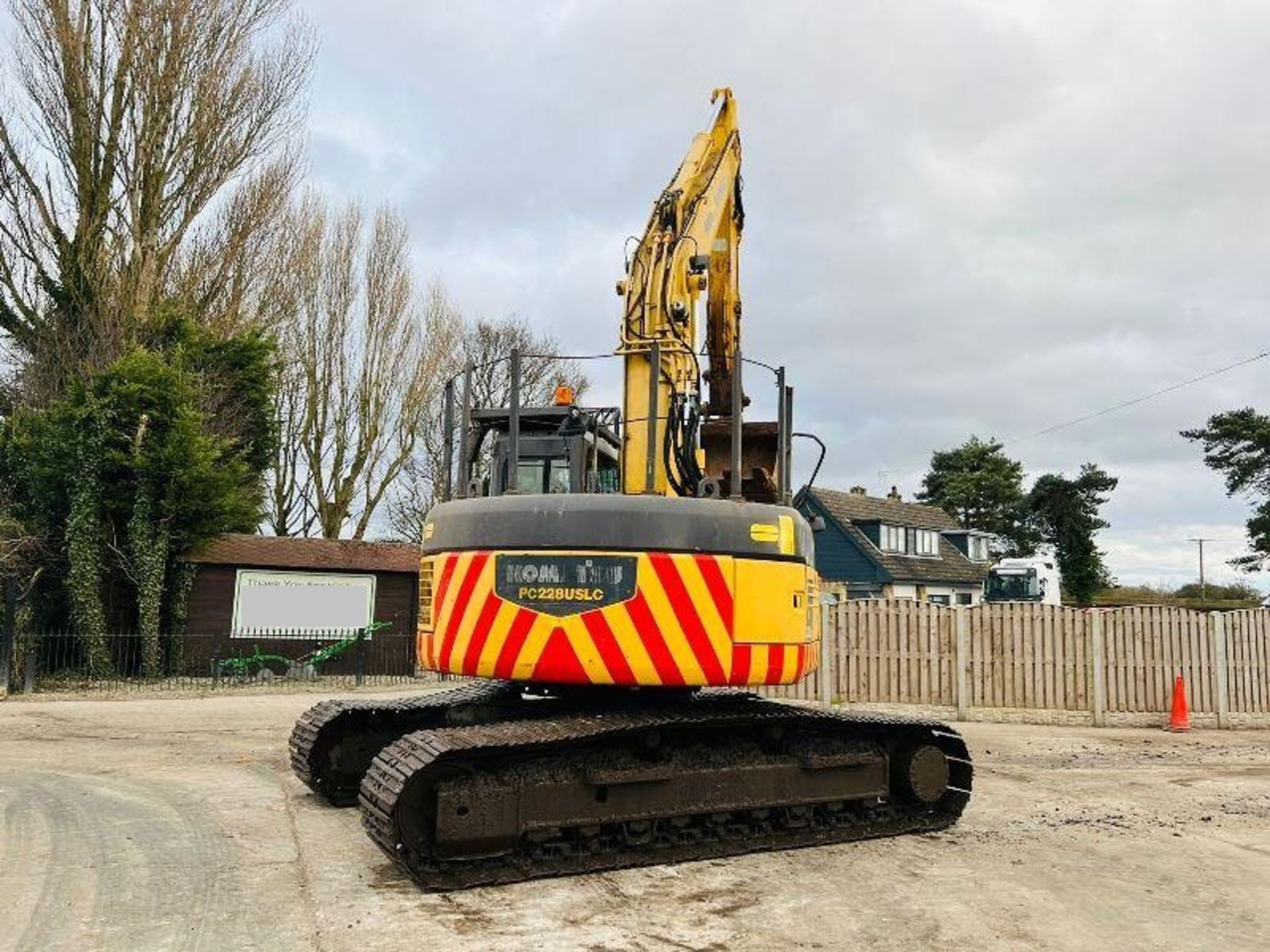 KOMATSU PC228USLC-3 EXCAVATOR * ZERO SWING * C/W DEMOLITION GARUDS - Image 8 of 11