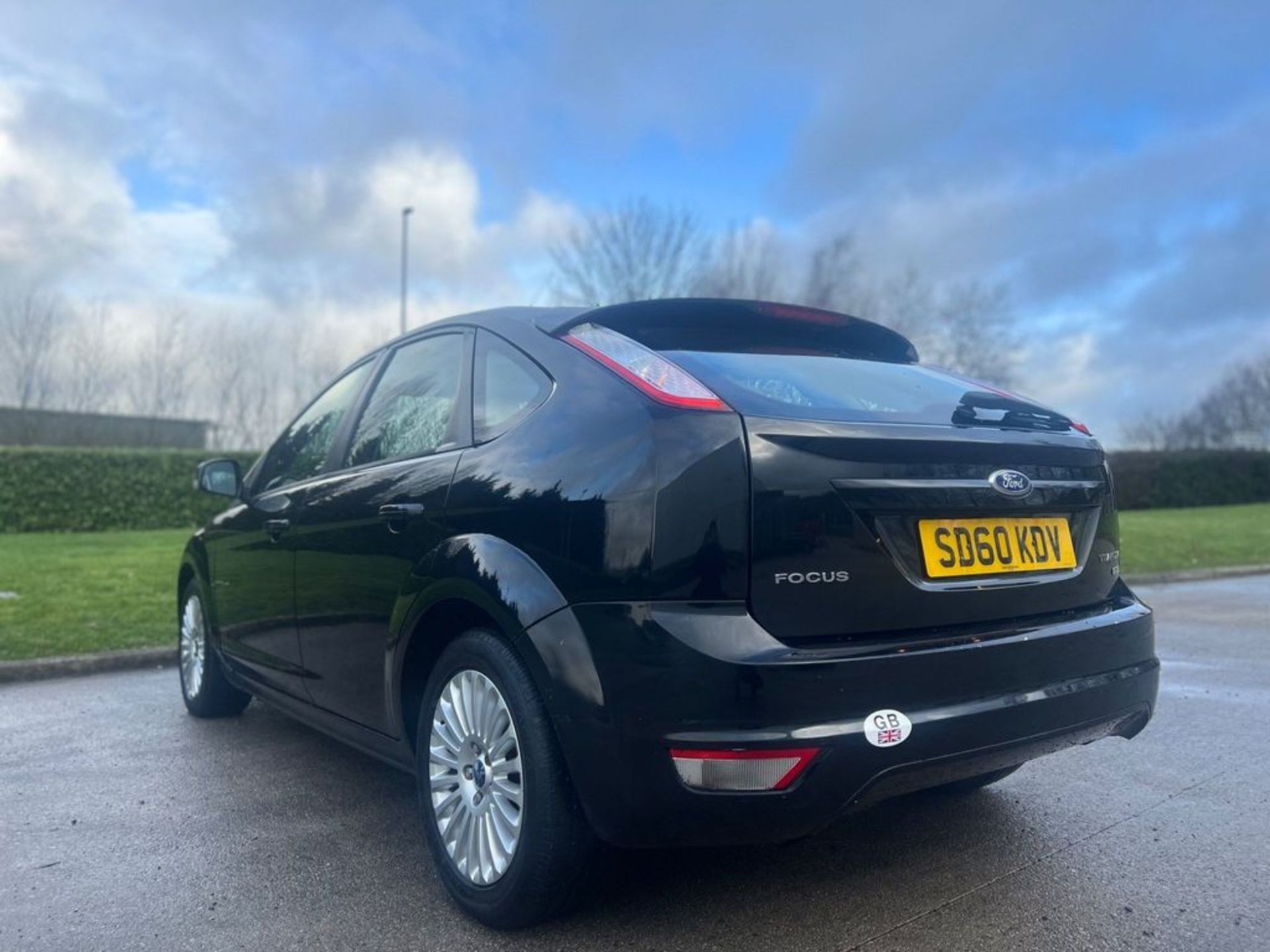 FORD FOCUS 1.6 TDCI DPF TITANIUM 5DR - Image 9 of 36