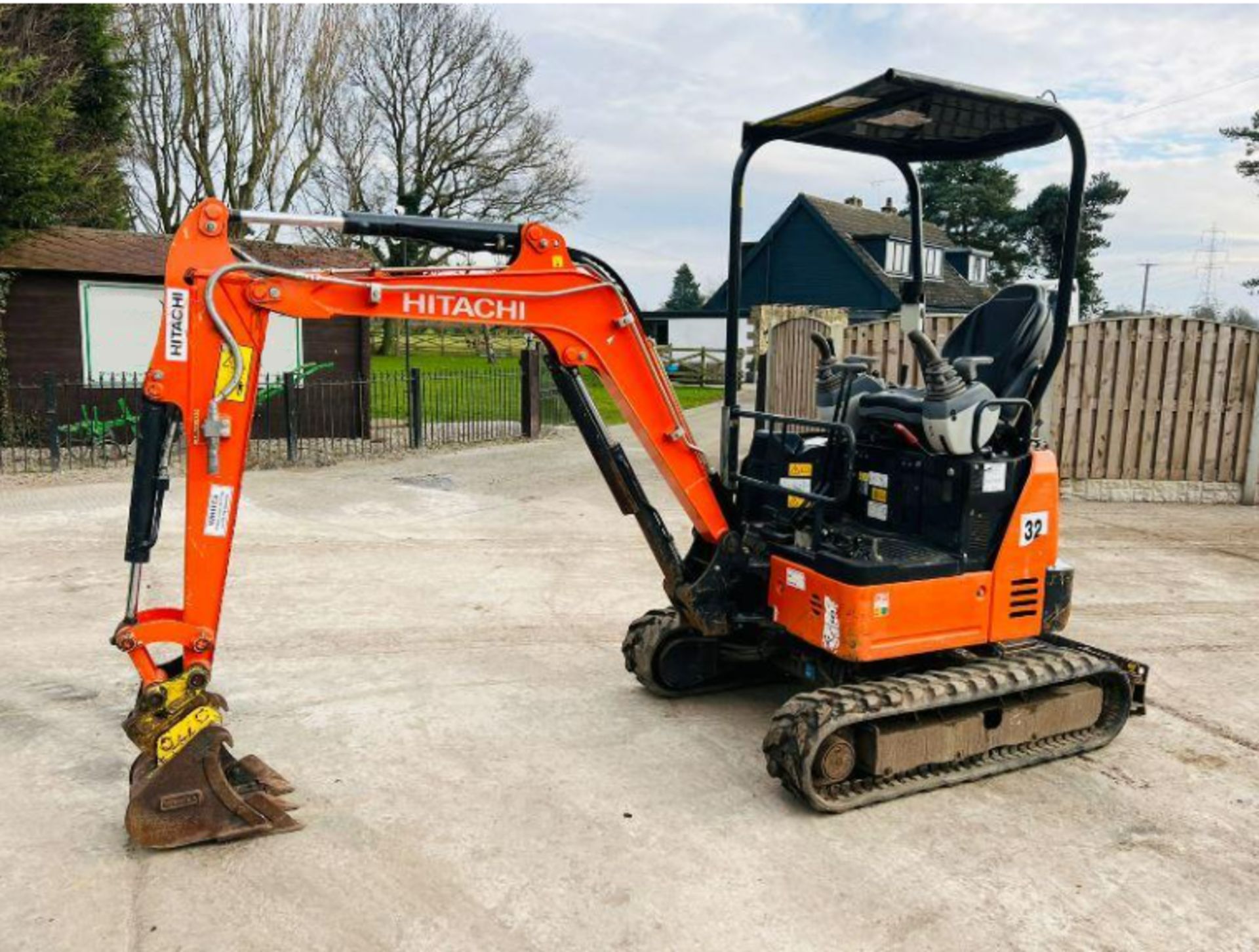 HITACHI ZX19U-5A EXCAVATOR *YEAR 2019 , 1152 HOURS* C/W EXPANDING TRACKS