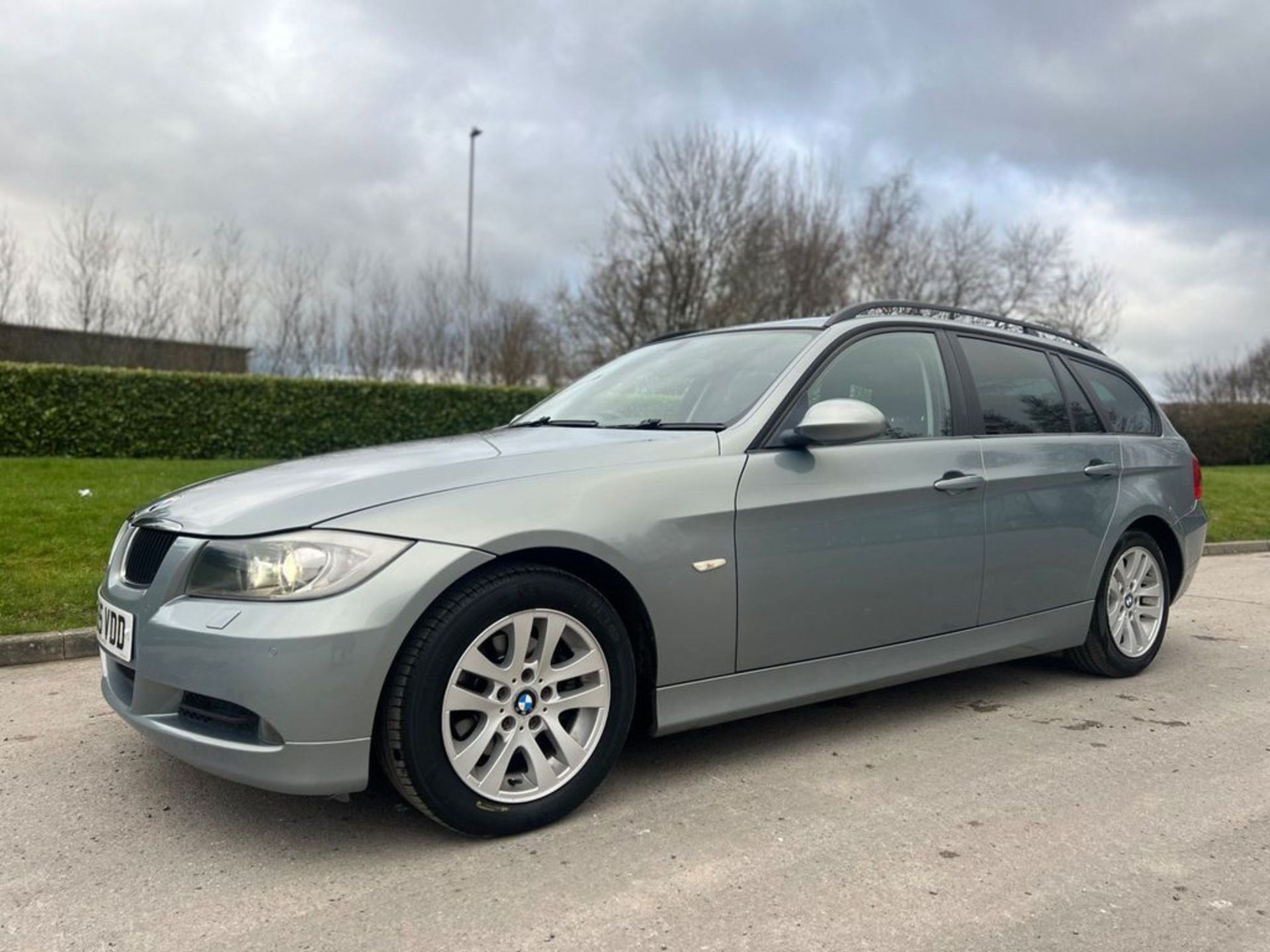 BMW 3 SERIES 2.0 320D SE TOURING AUTO EURO 4 5DR - Image 40 of 44