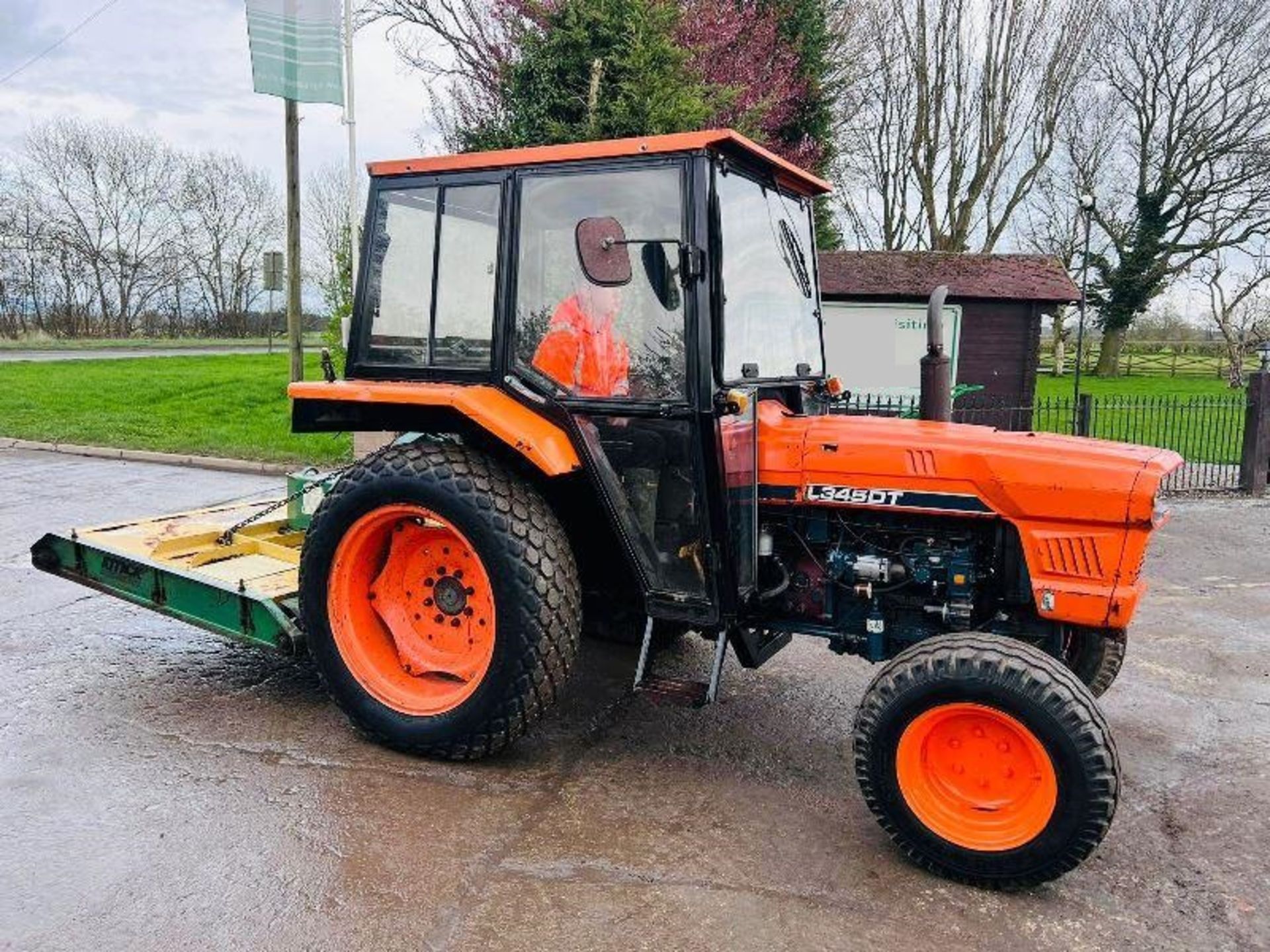 ZETOR L345DT 4WD TRACTOR *2779 HOURS* C/W ATTACK TOPPER WITH ROLLER - Image 17 of 20