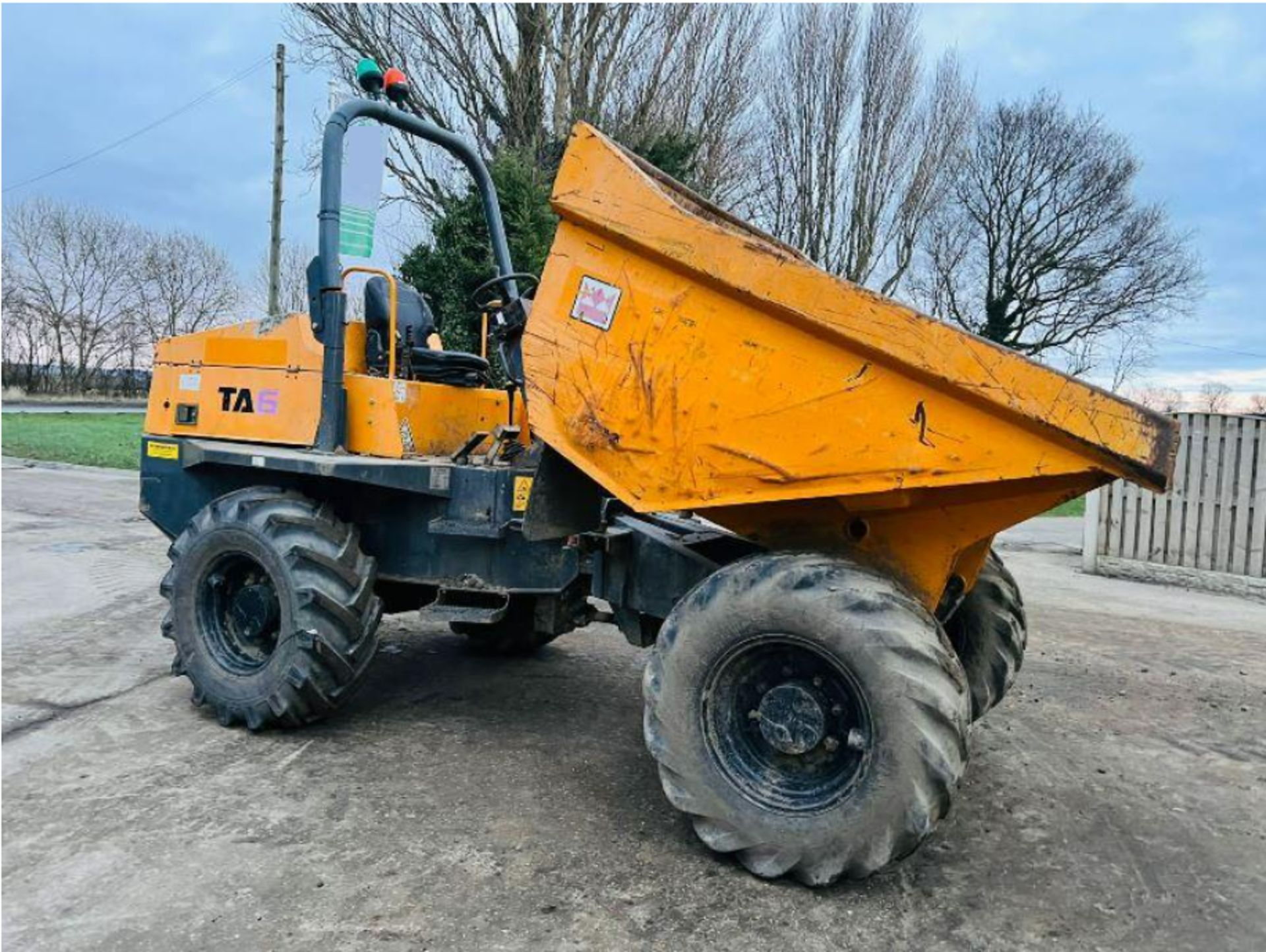 TEREX TA6 4WD DUMPER * YEAR 2015 * C/W ROLE BAR - Image 2 of 8