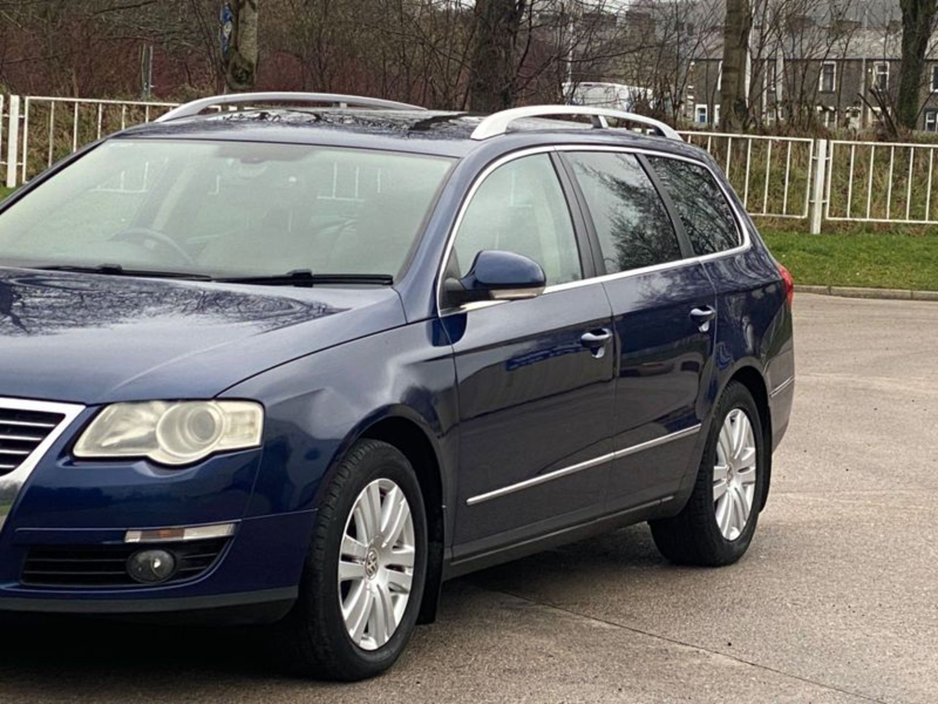 VOLKSWAGEN PASSAT 2.0 TDI SEL DSG EURO 4 5DR 2006 (56 REG) - Image 7 of 34