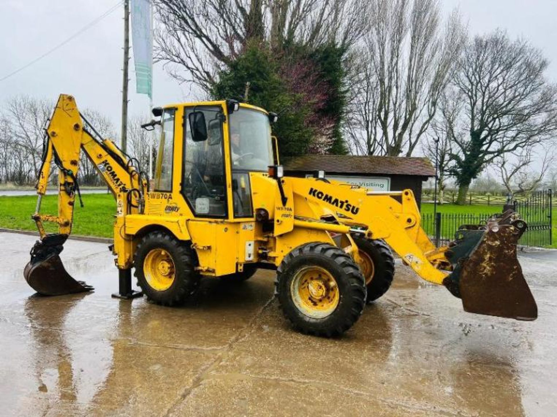 KOMATSU WB70A 4WD PIVOT STEER BACKHOE DIGGER C/W QUICK HITCH - Image 18 of 18