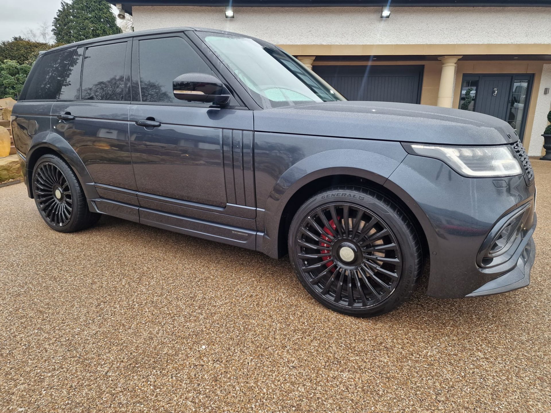 2018/68 RANGE ROVER SV AUTOBIOGRAPHY DYN V8 SC AUTO - £40K WORTH OF ONYX BODY KIT AND CONVERSION - Image 5 of 77