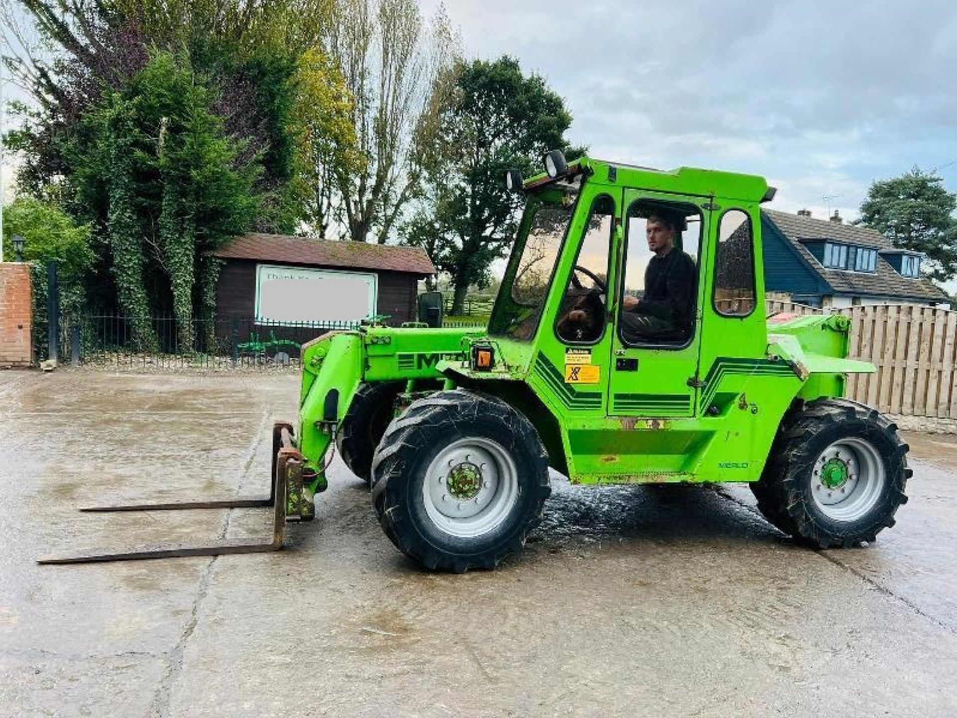 MERLO P30.7-XS 4WD TELEHANDLER C/W PALLET TINES - Image 18 of 18