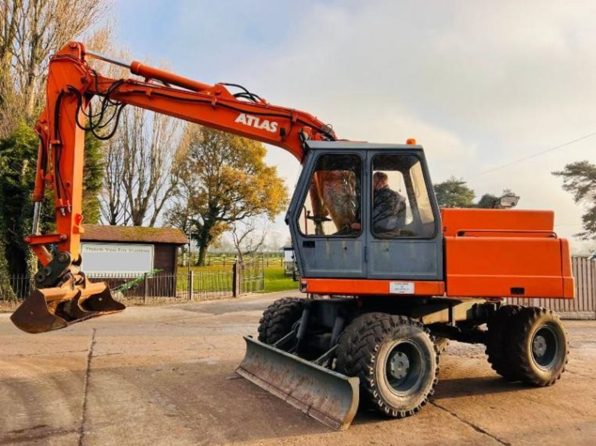 ATLAS 1404 4WD WHEELED EXCAVATOR C/W QUICK HITCH & BLADE - Image 11 of 14