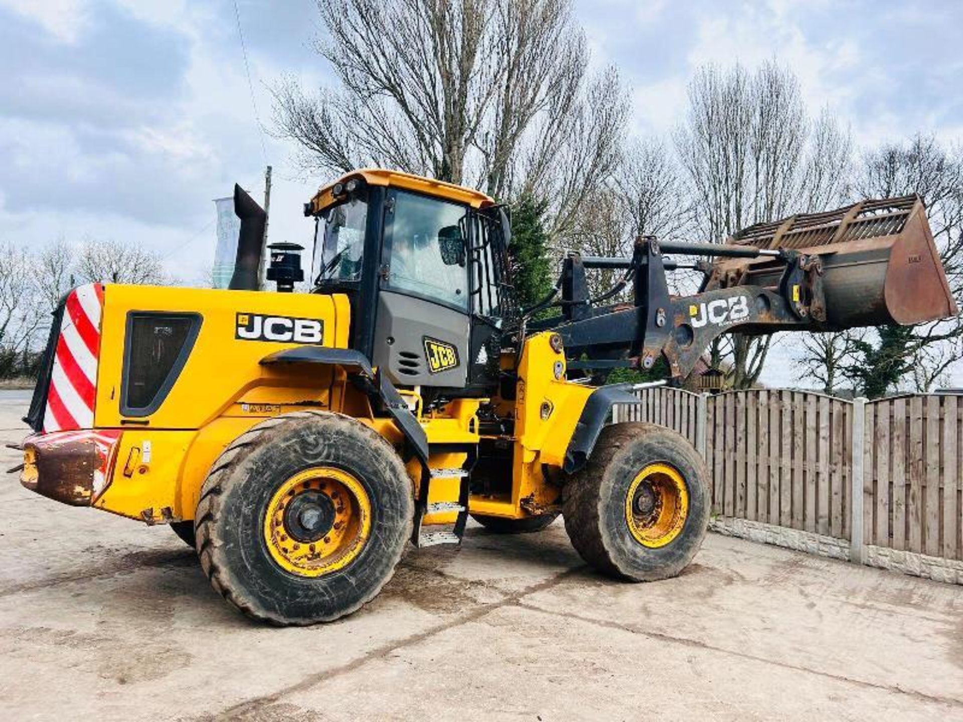 JCB 436E 4WD HIGH TIP LOADING SHOVEL *YEAR 2011* C/W BUCKET - Image 17 of 20