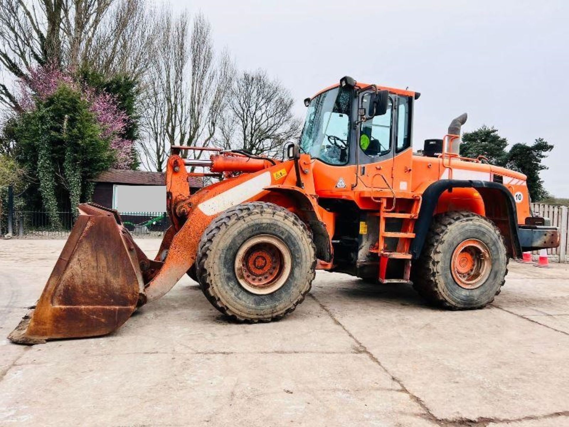 DOOSAN DL350 4WD LOADING SHOVEL *YEAR 2012* C/W BUCKET & AC CABIN - Bild 5 aus 20