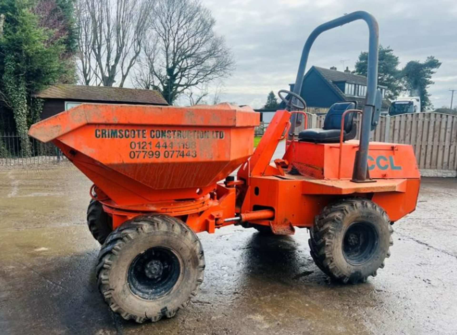 BENFORD 4WD SWIVEL TIP DUMPER C/W ROLE BAR